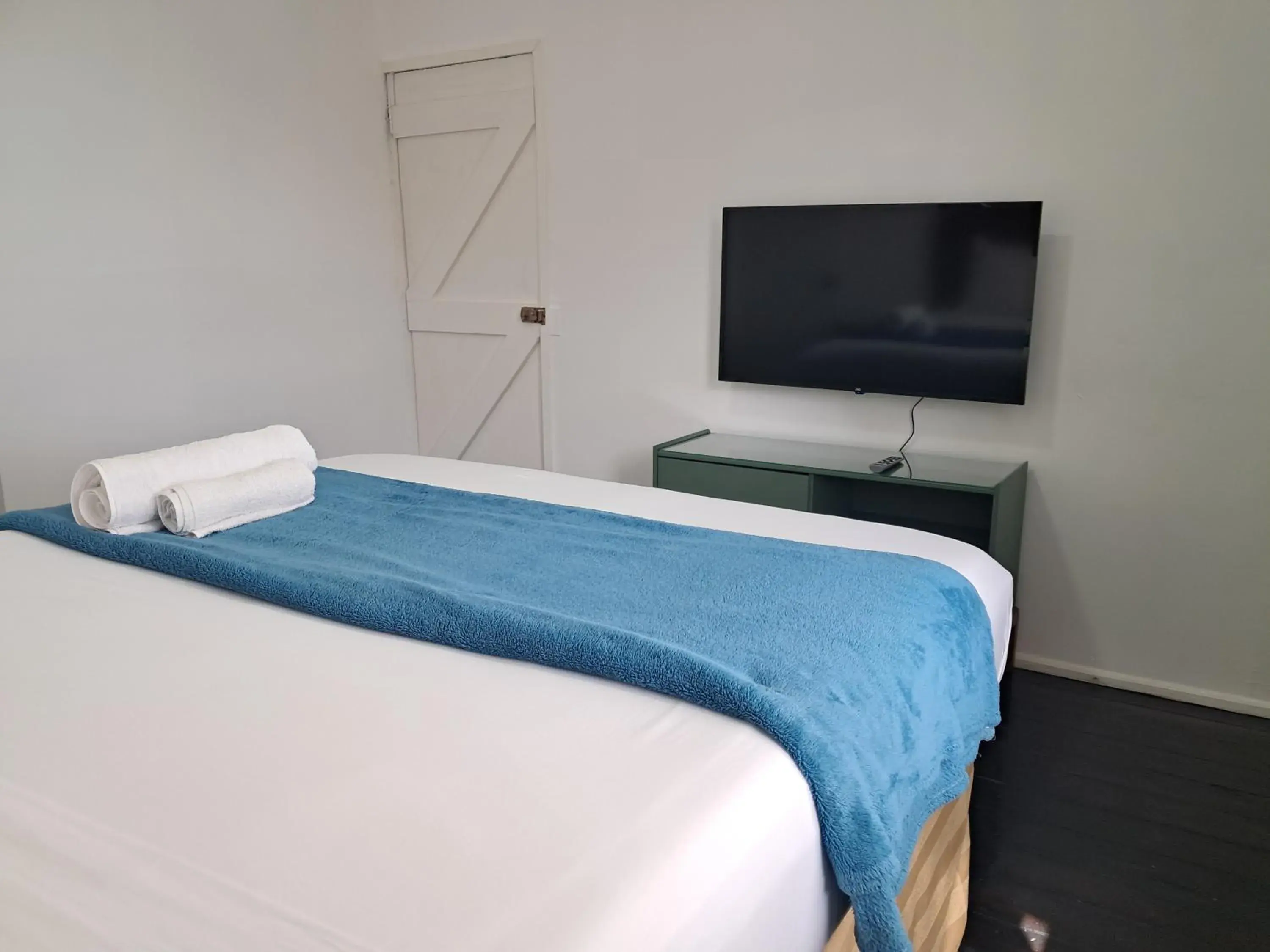 Bedroom, Bed in Kingsworth Bed and Breakfast Bedroom, Bed in Kingsworth Bed and Breakfast