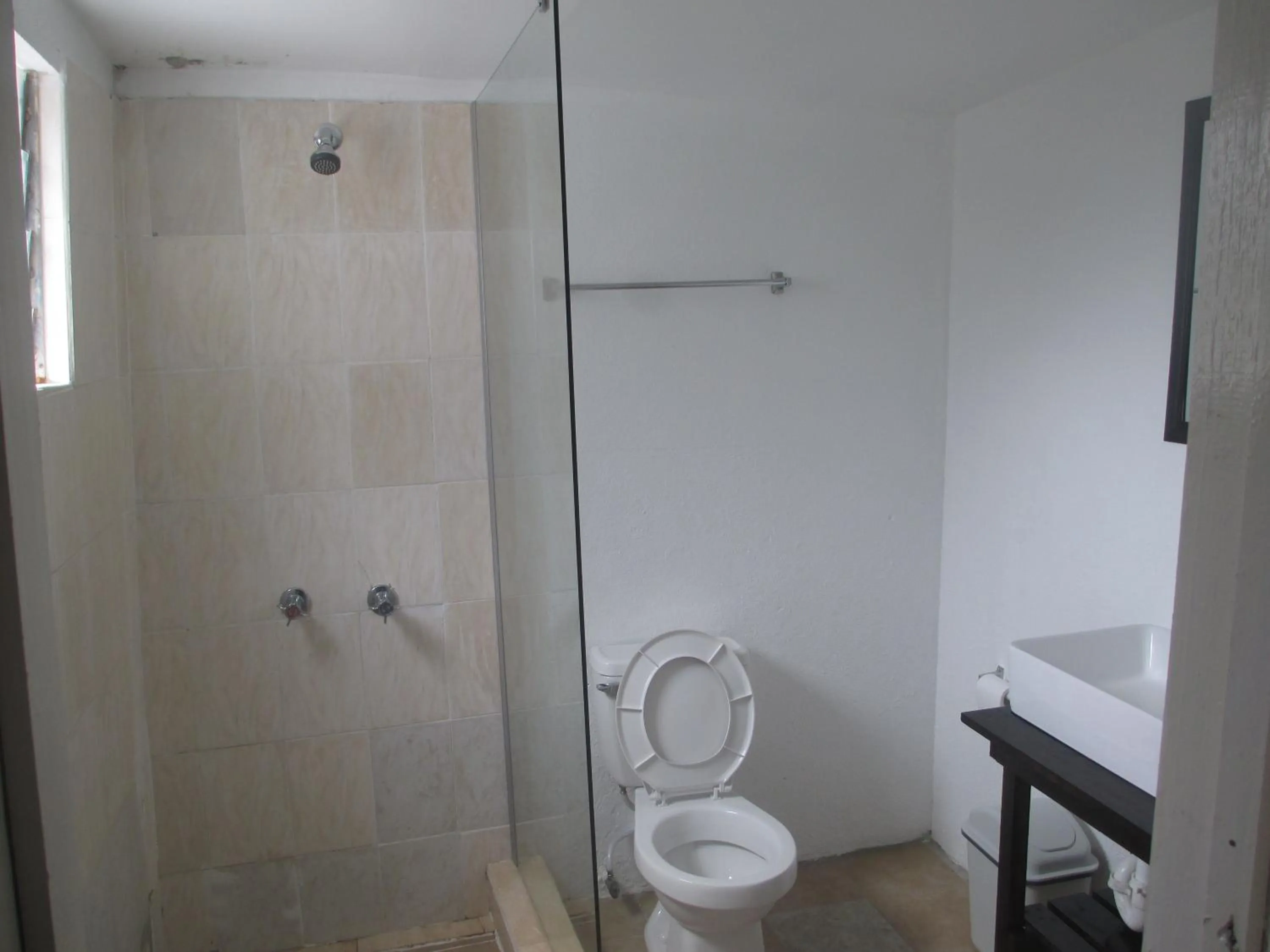 Bathroom in Kingsworth Bed and Breakfast