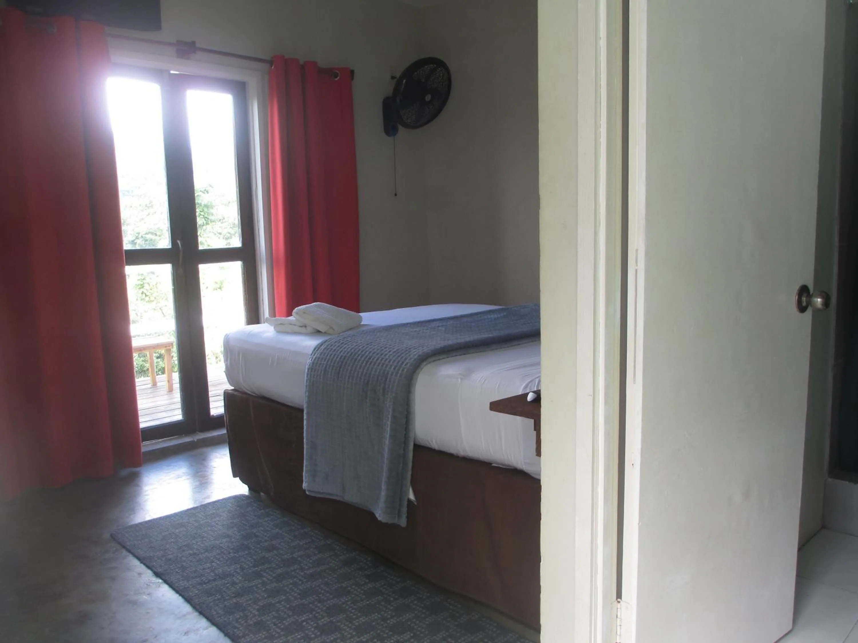 Photo of the whole room, Bed in Kingsworth Bed and Breakfast