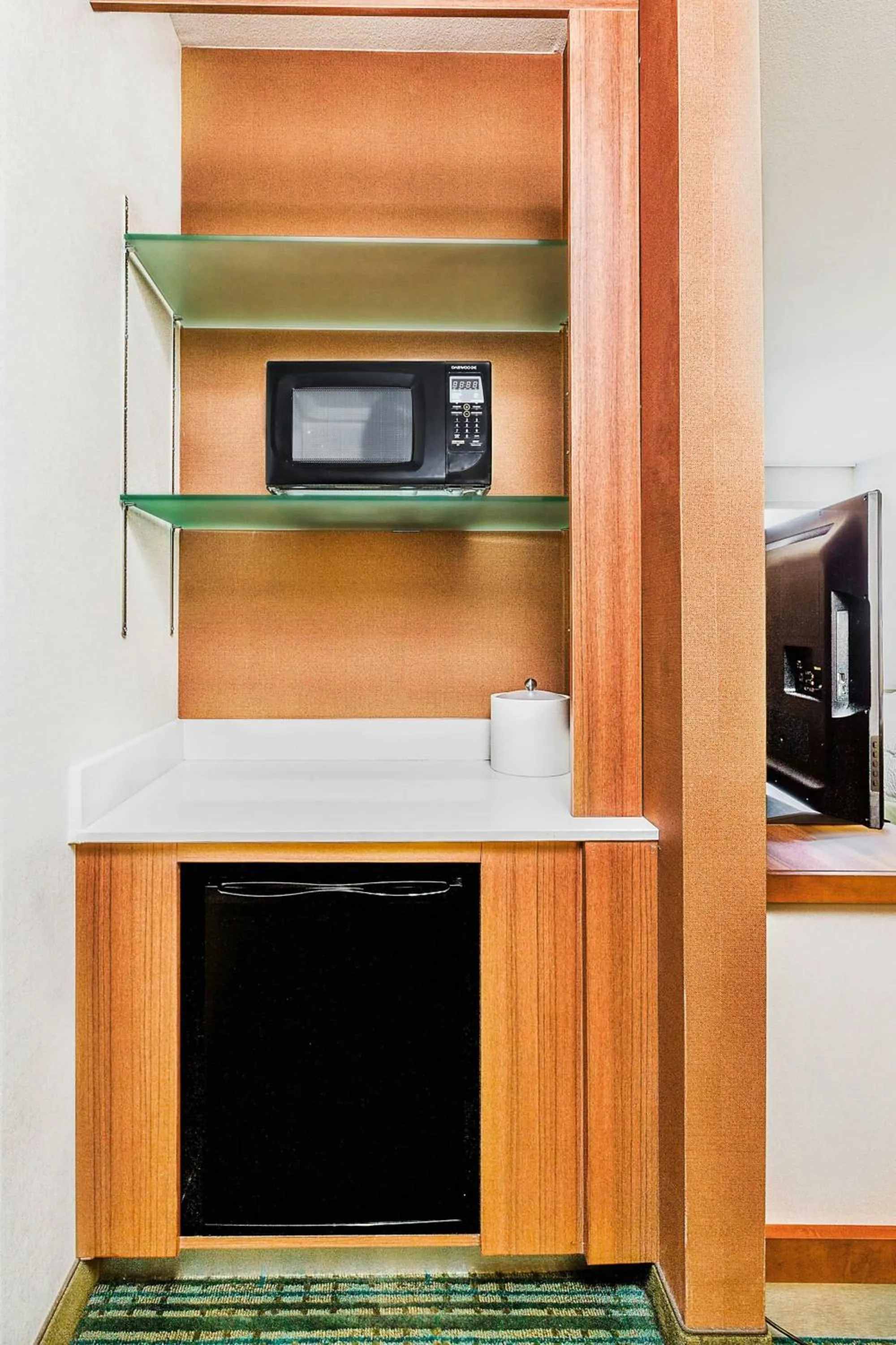 Kitchen or kitchenette in Springhill Suites by Marriott Anaheim Maingate