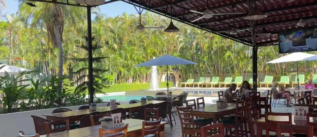 Restaurant/places to eat in The Palms At Coco Beach