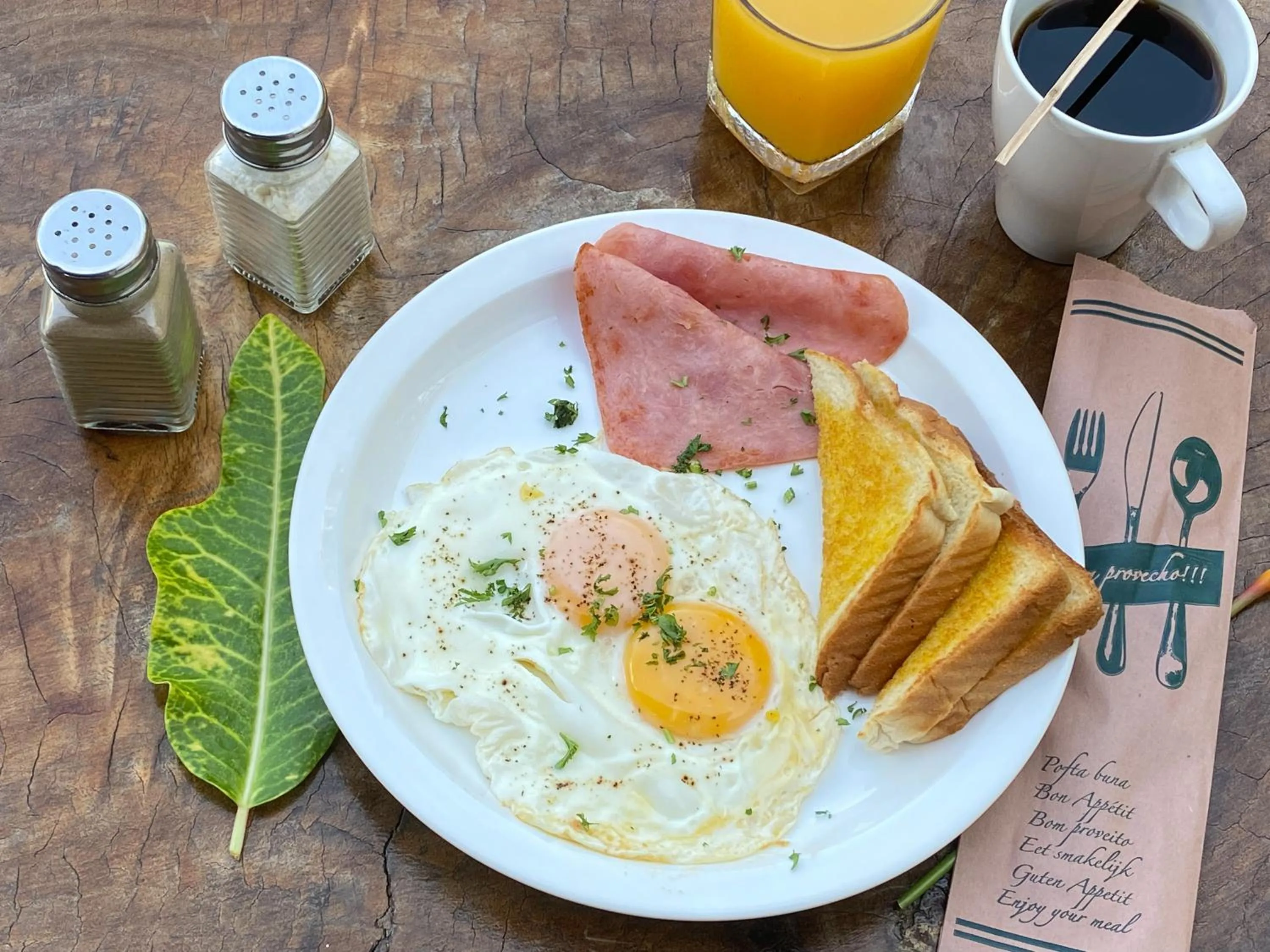 Breakfast in The Palms At Coco Beach