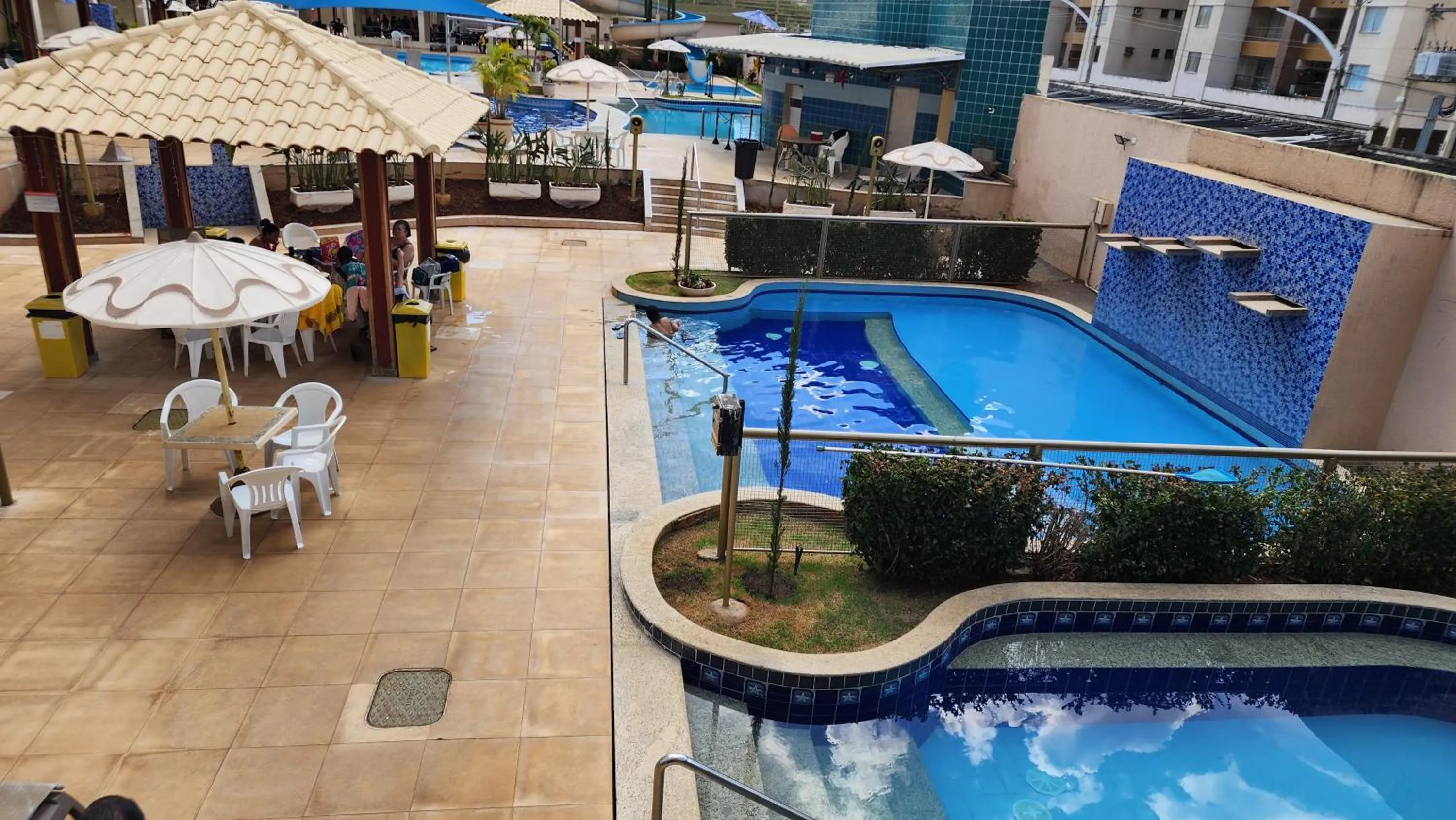 Pool view in Prive das Thermas - 301B