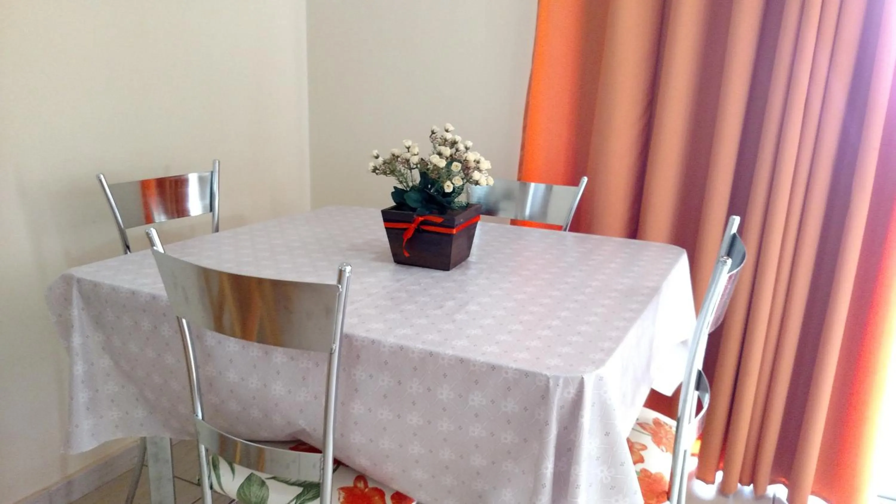 Dining area in Prive das Thermas - 301B