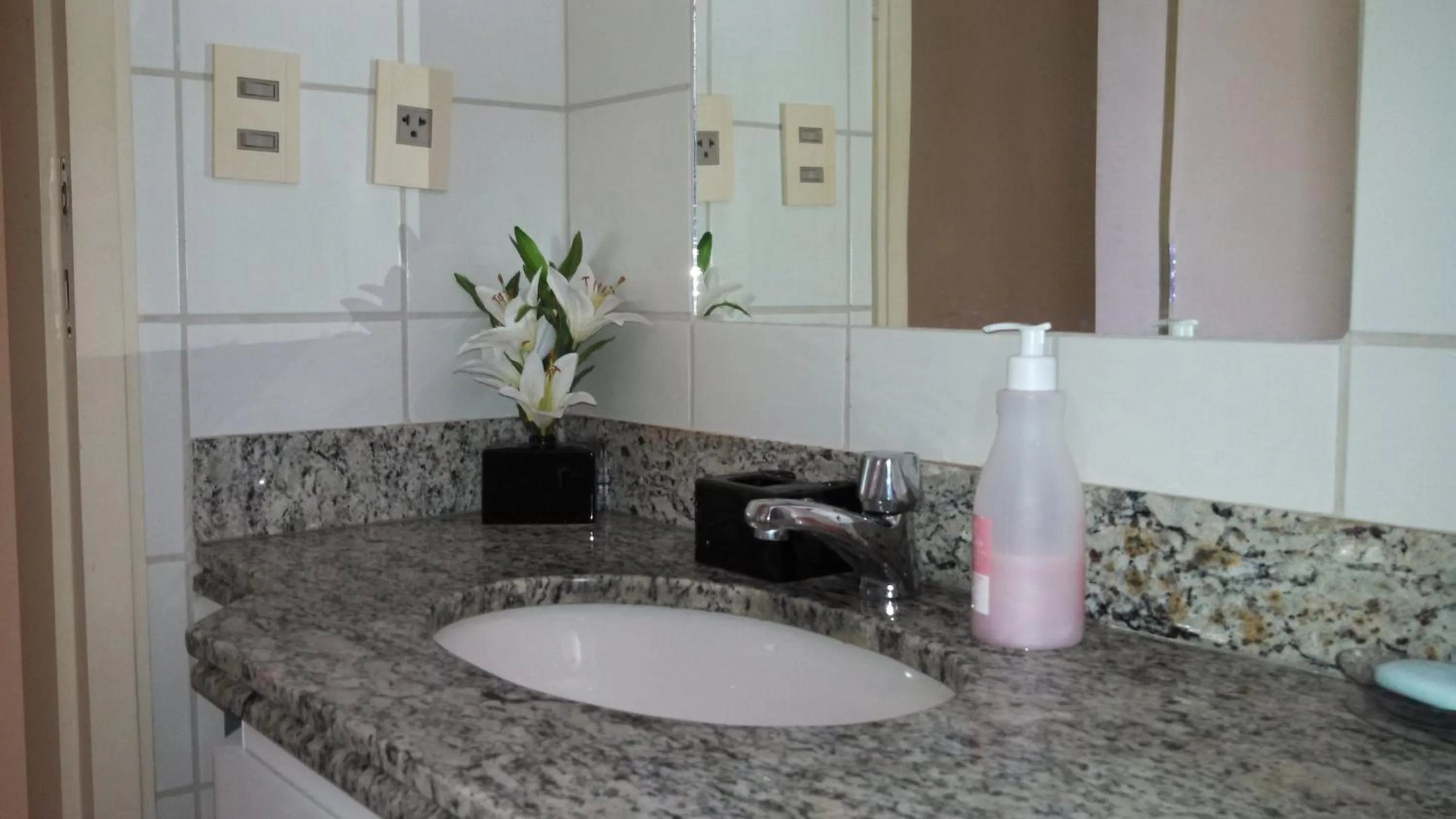 Bathroom in Prive das Thermas - 301B