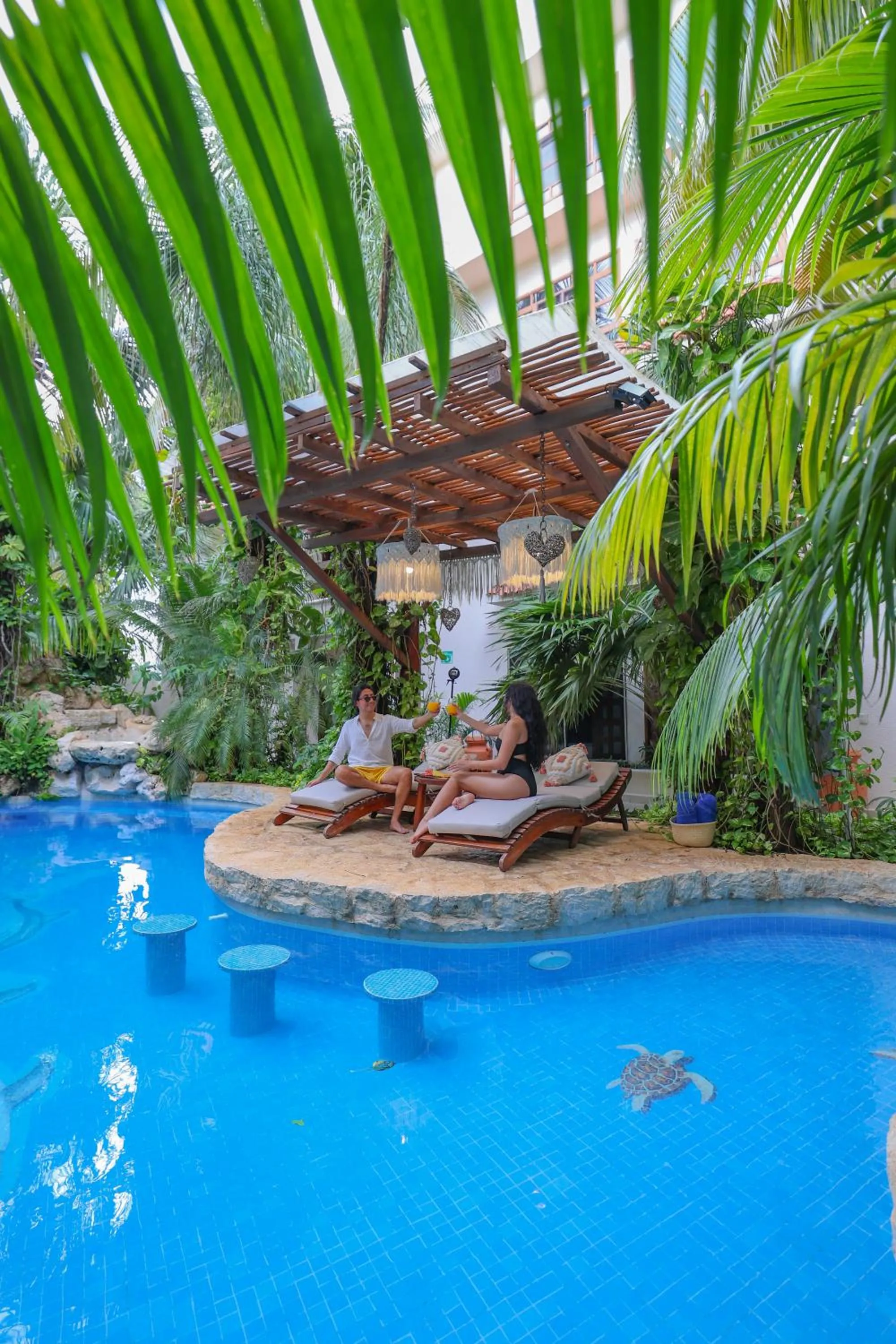 Swimming pool in Hotel Hulku