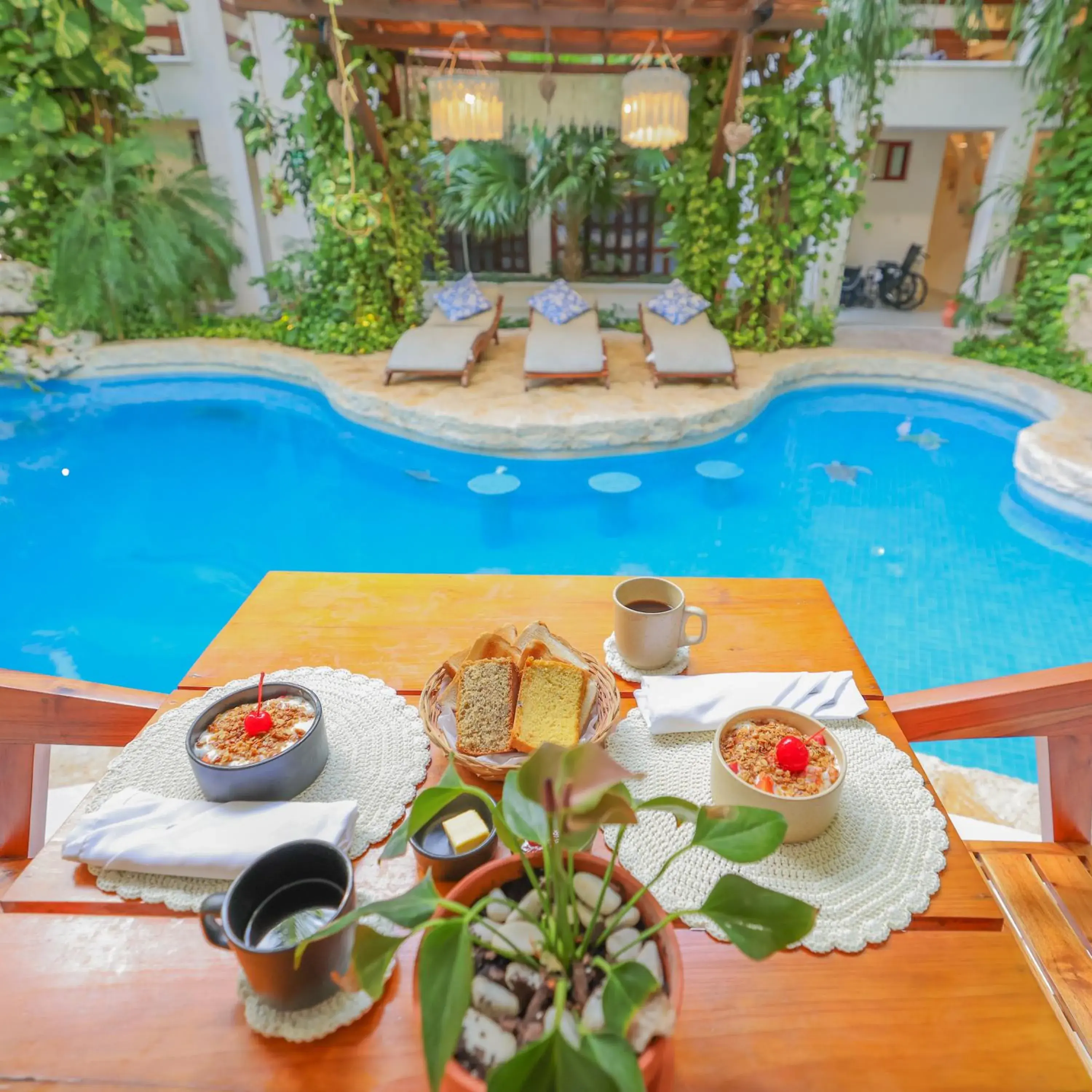 Swimming pool in Hotel Hulku Swimming pool in Hotel Hulku