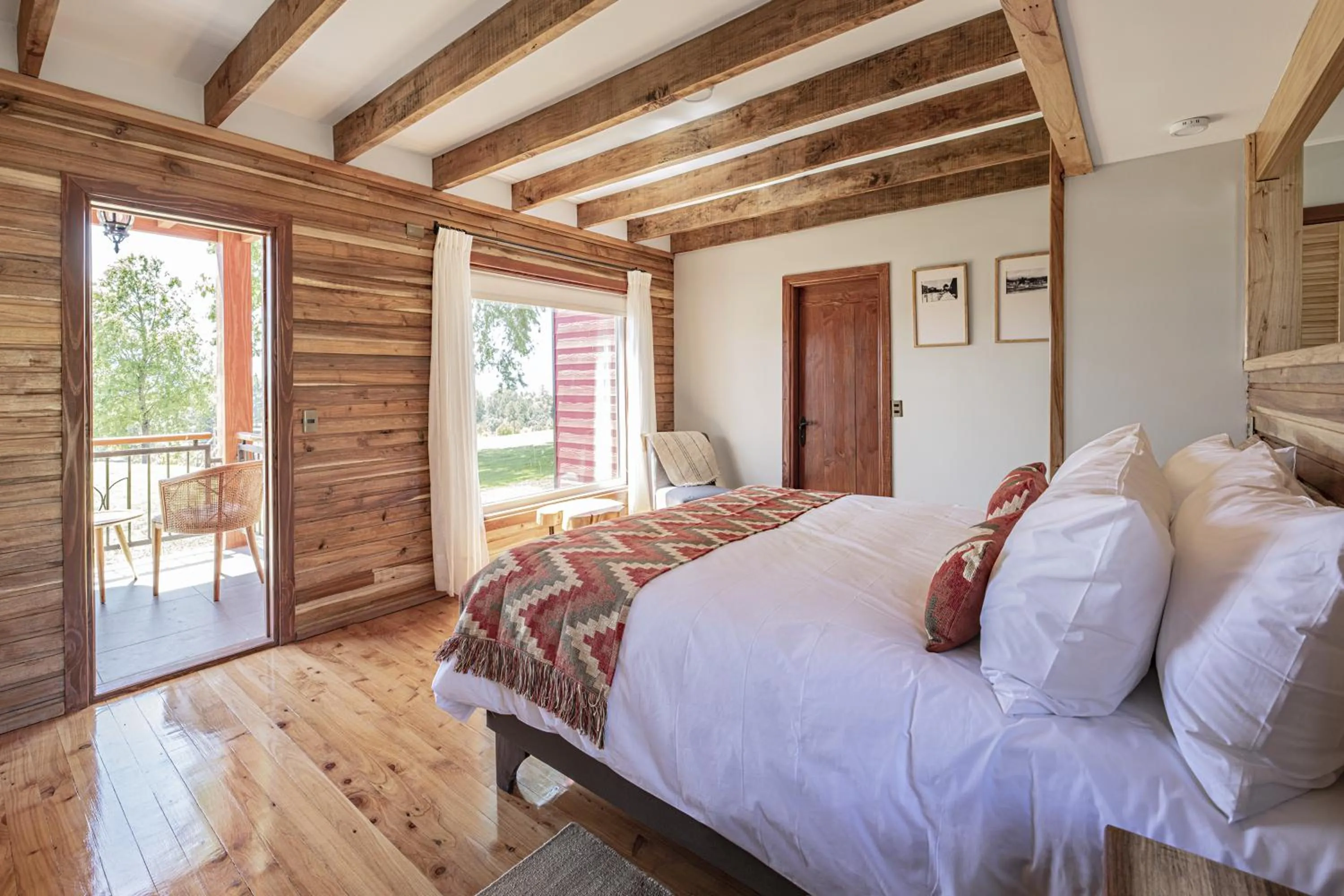 Bed in Das Dorf Hotel