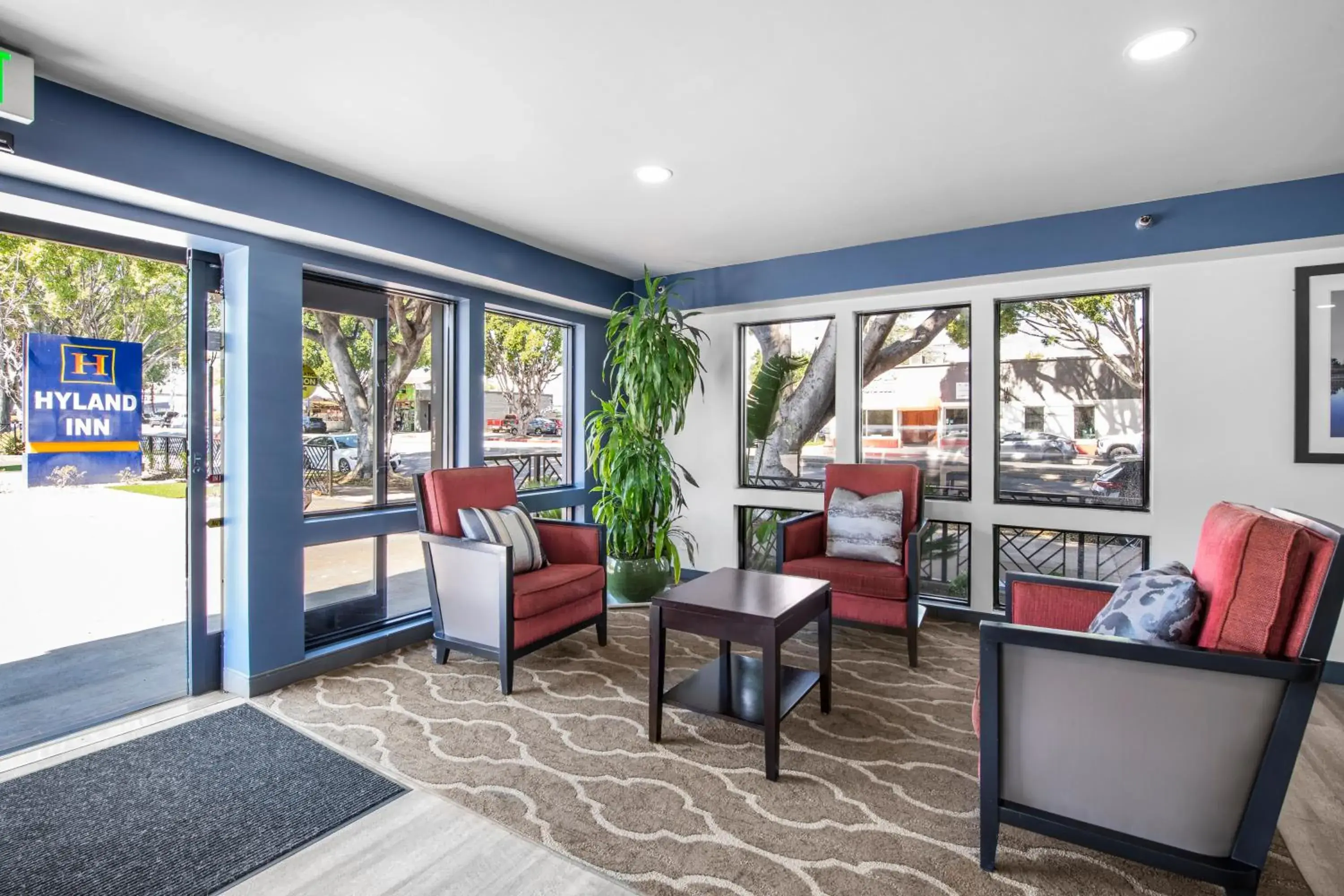 Lobby or reception in Hyland Inn near Pasadena Civic Center Lobby or reception in Hyland Inn near Pasadena Civic Center