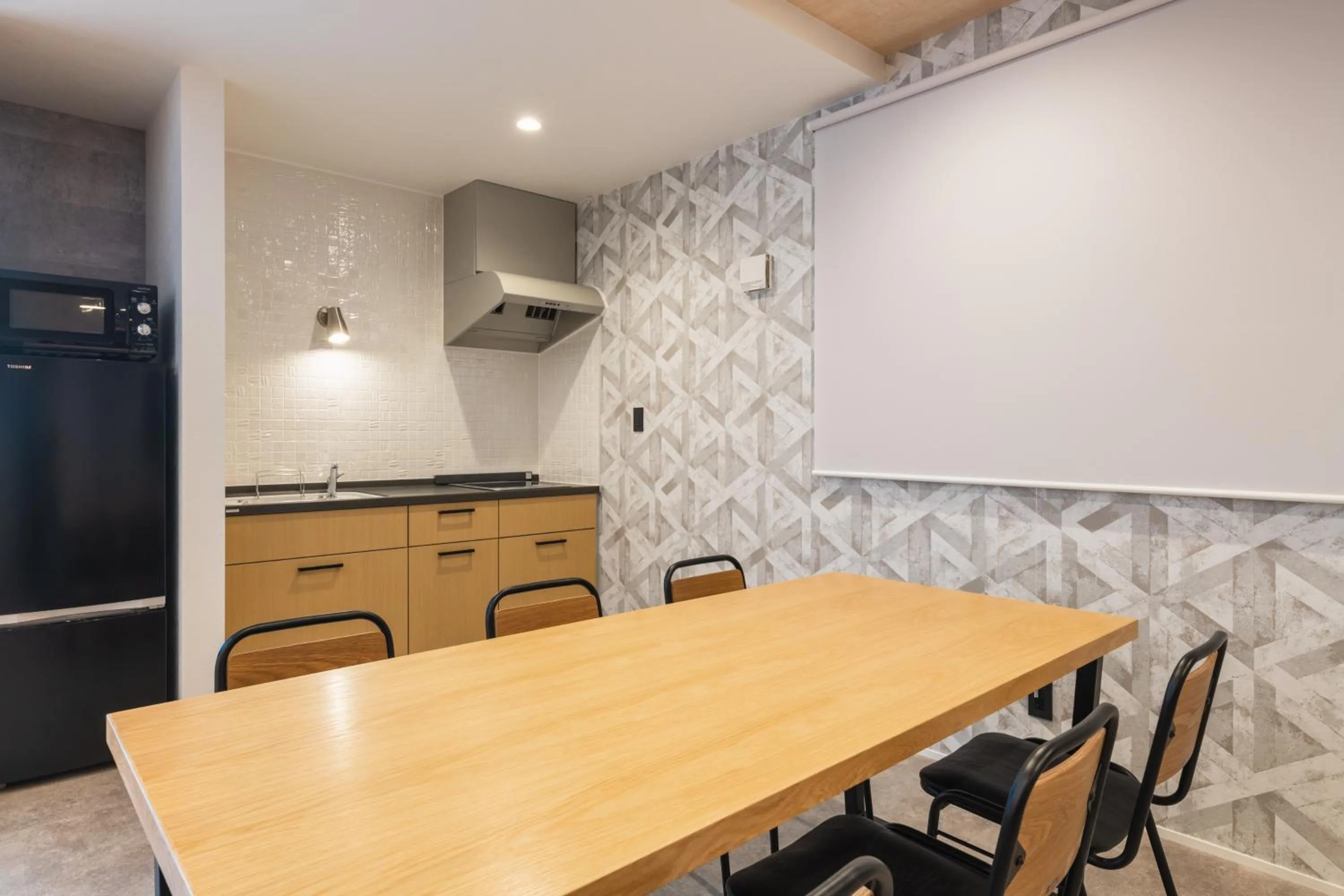 Dining area in J-STAY Beppu indigo