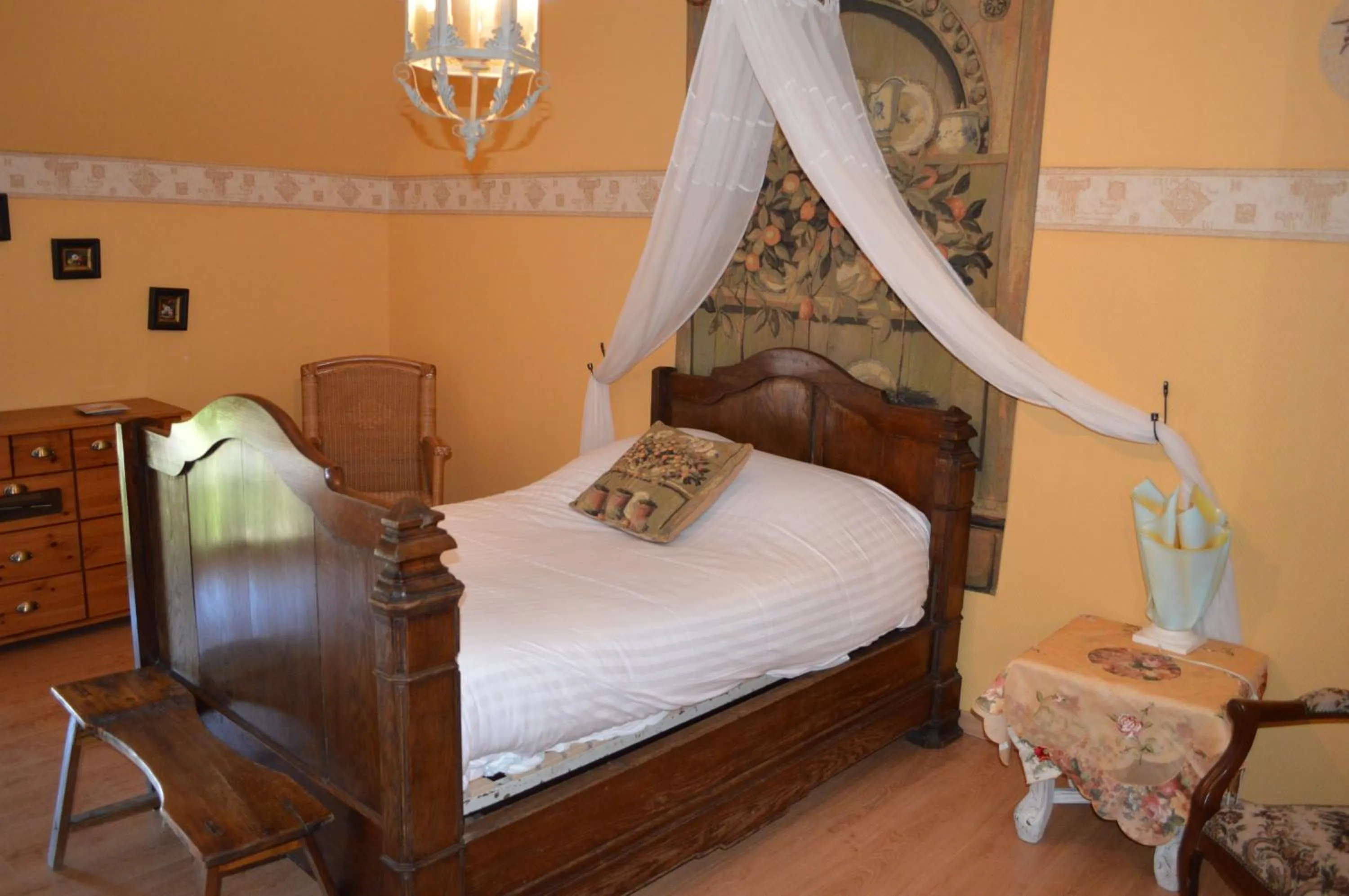 Bed in Les GITES DE LA CHAPINIERE