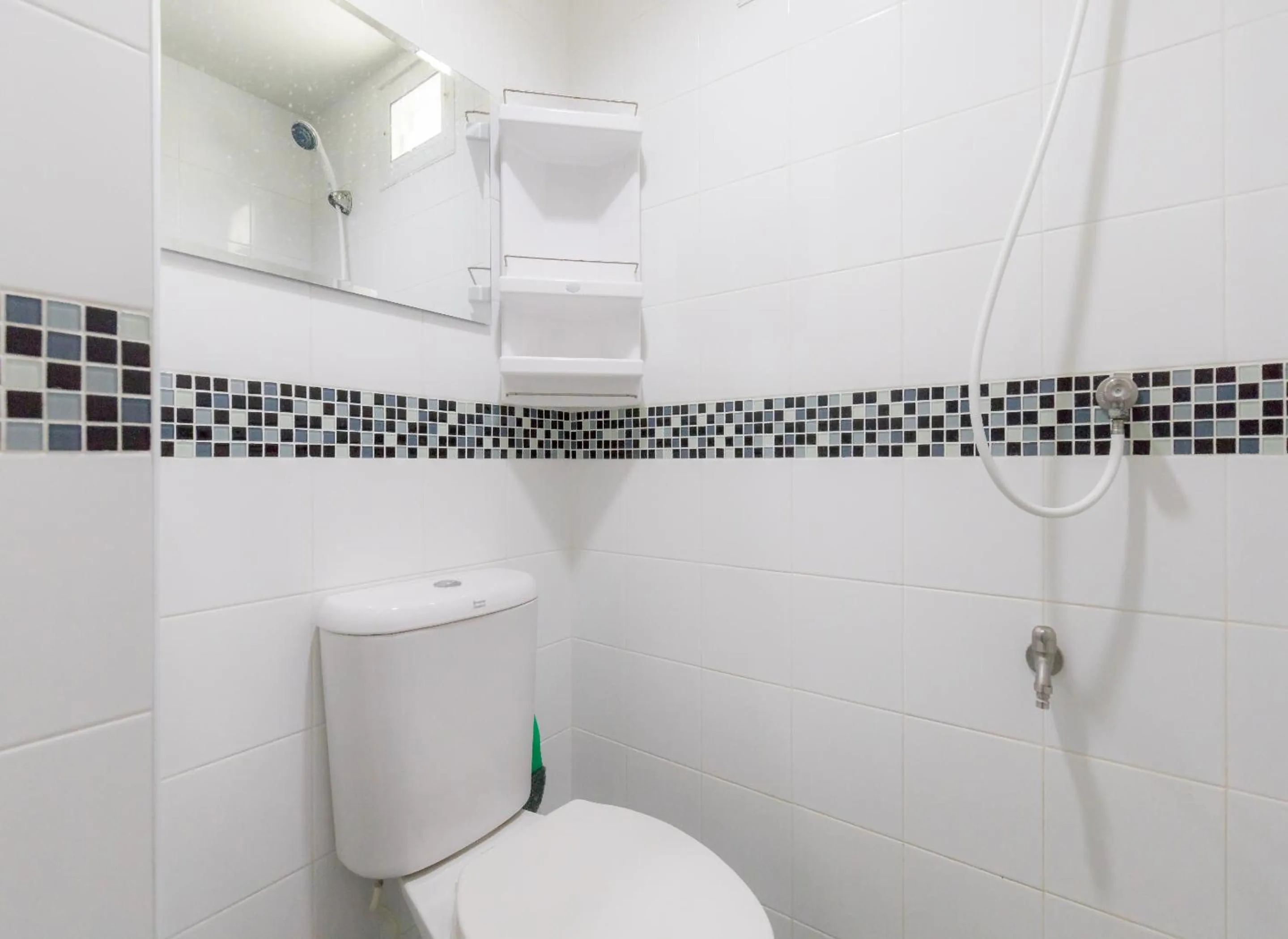 Bathroom in MiddleWay House Bangkok