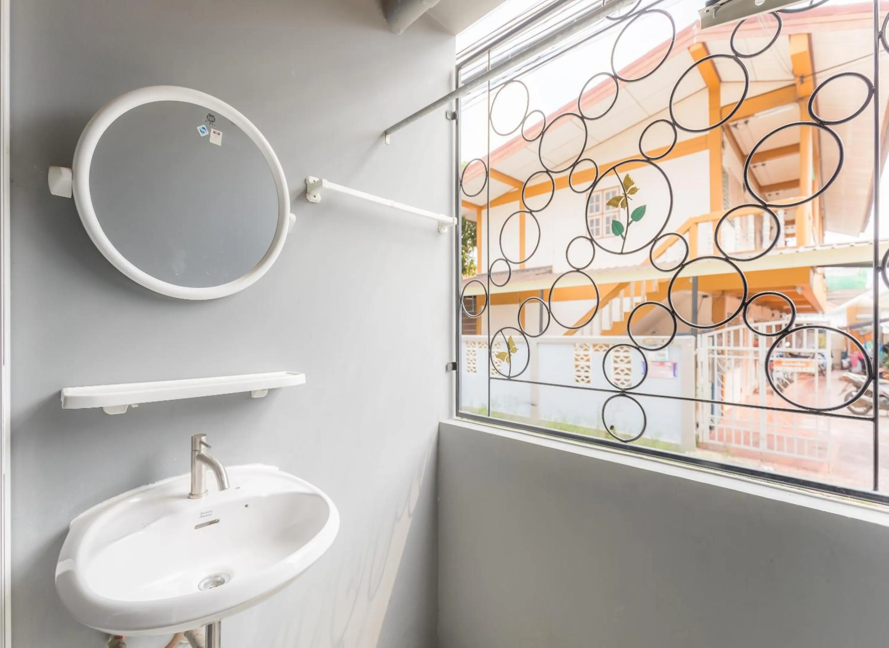 Bathroom in MiddleWay House Bangkok