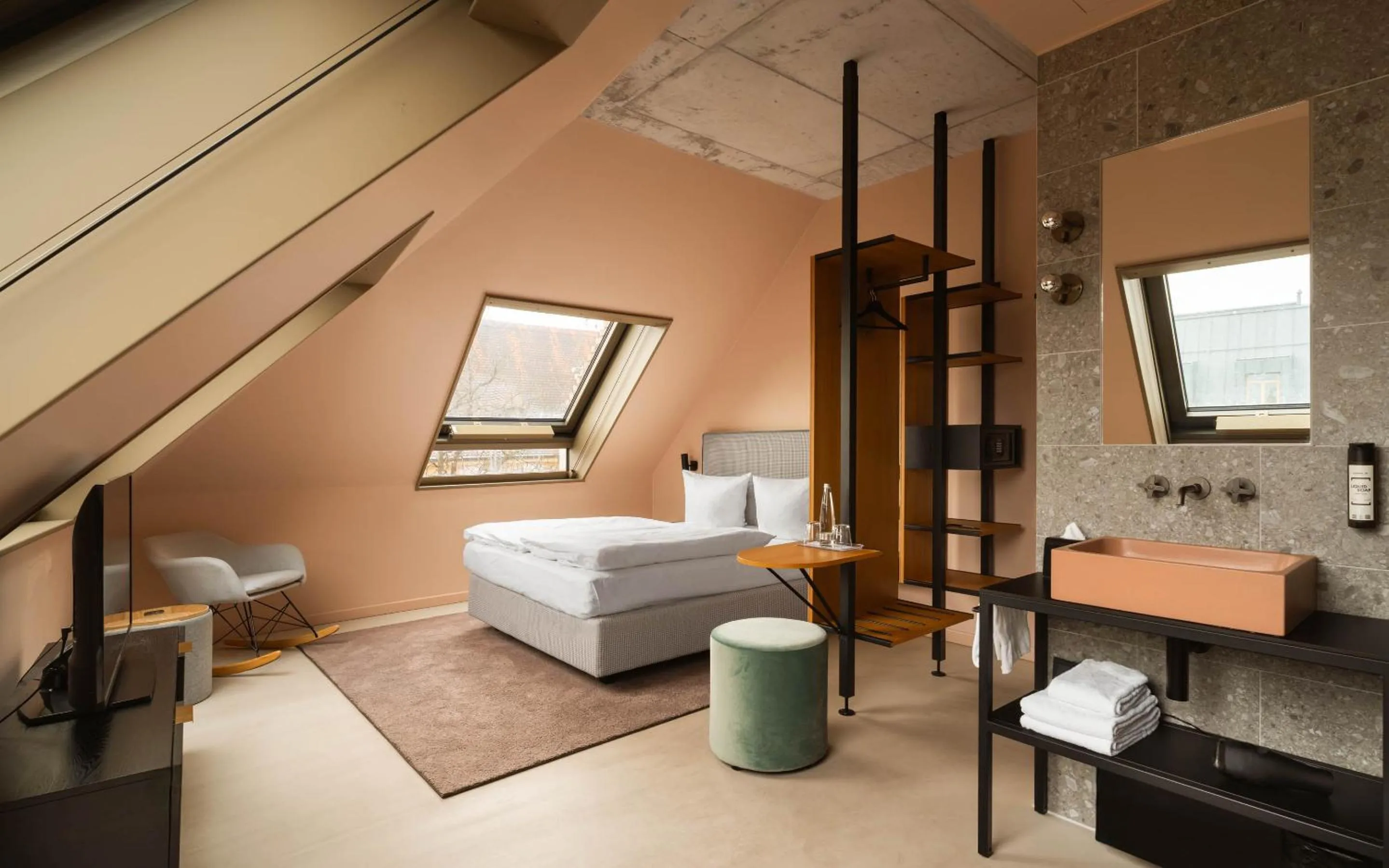 Bed in Hotel Miano by Limehome