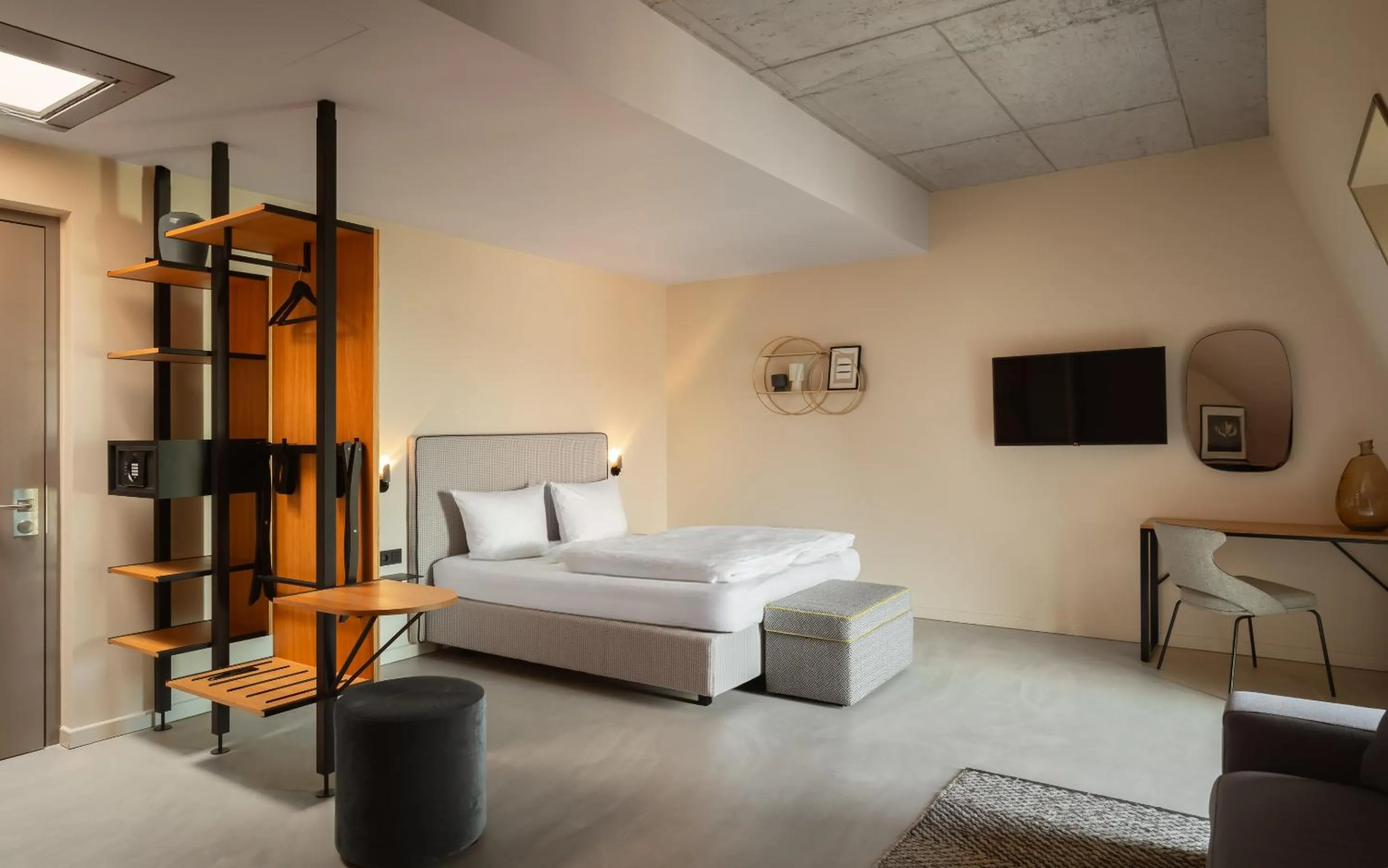 Bed in Hotel Miano by Limehome