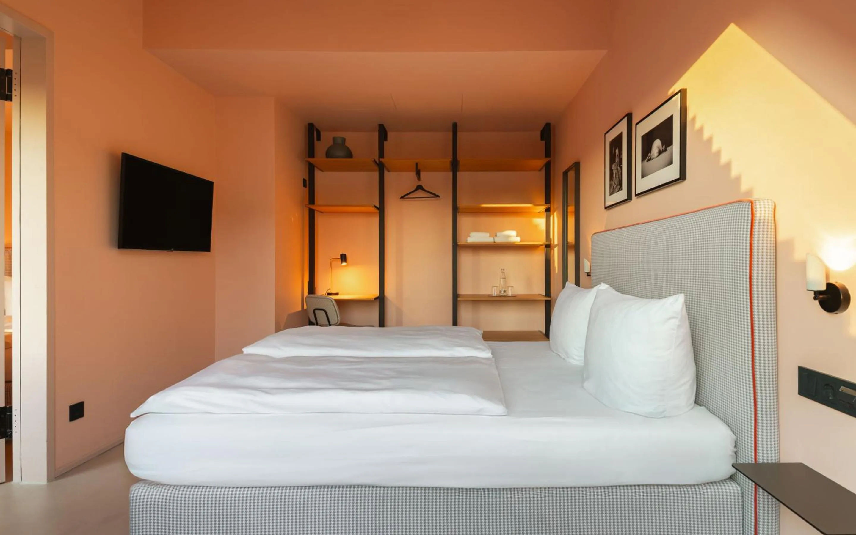 Bed in Hotel Miano by Limehome