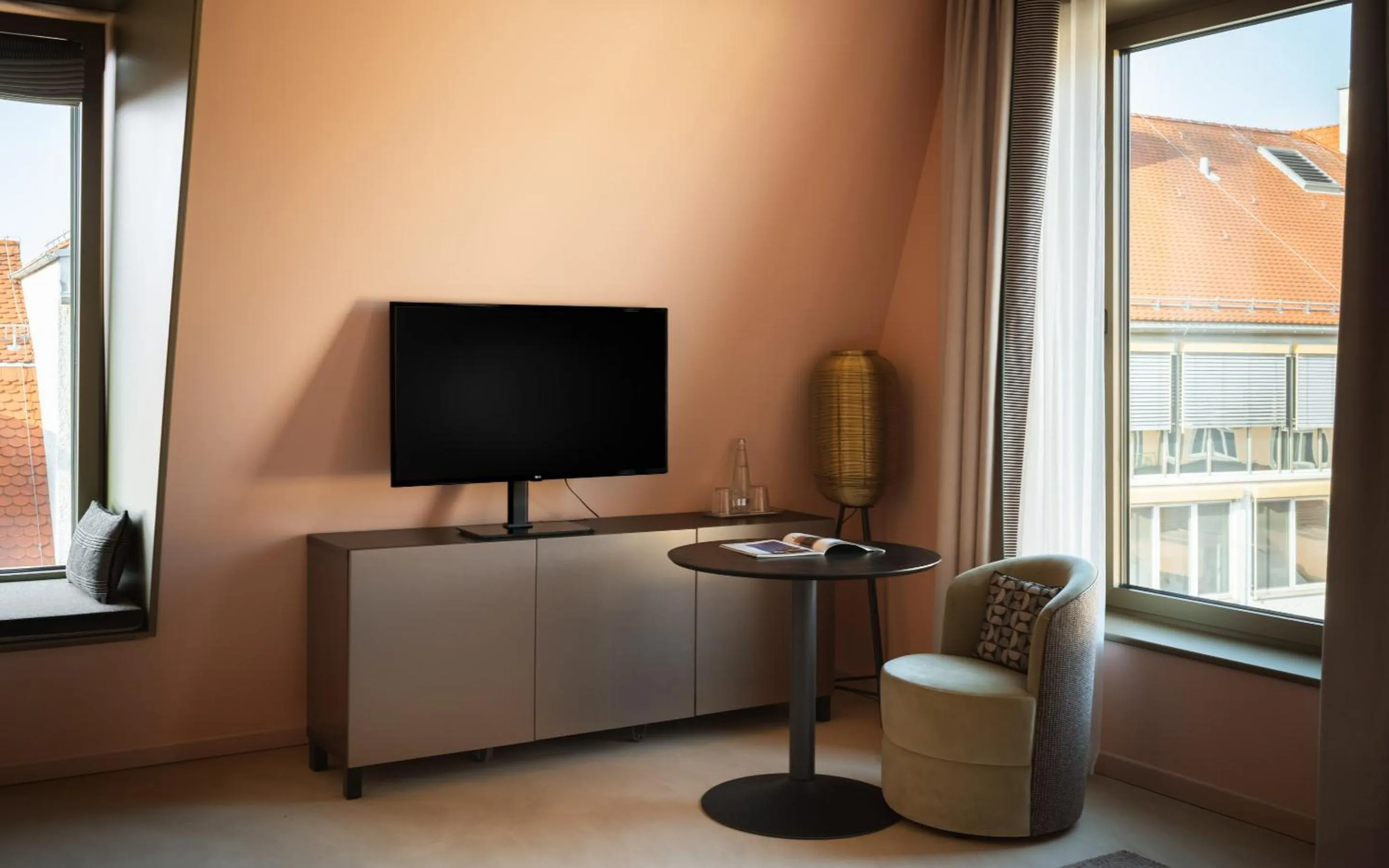 TV and multimedia in Hotel Miano by Limehome
