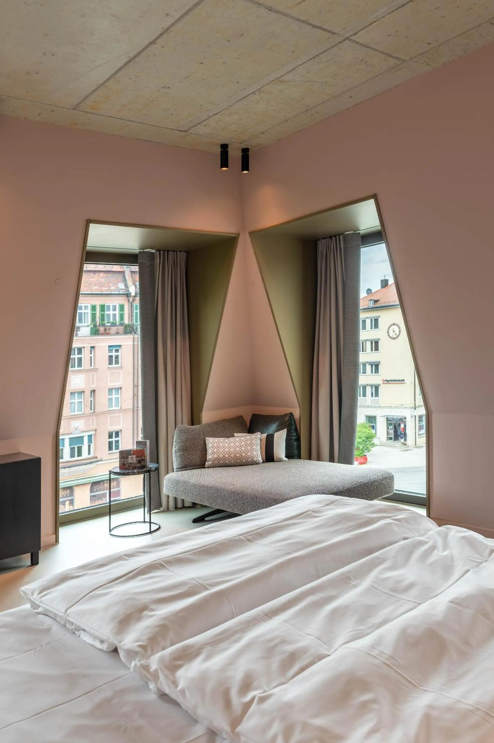 Bed in Hotel Miano by Limehome