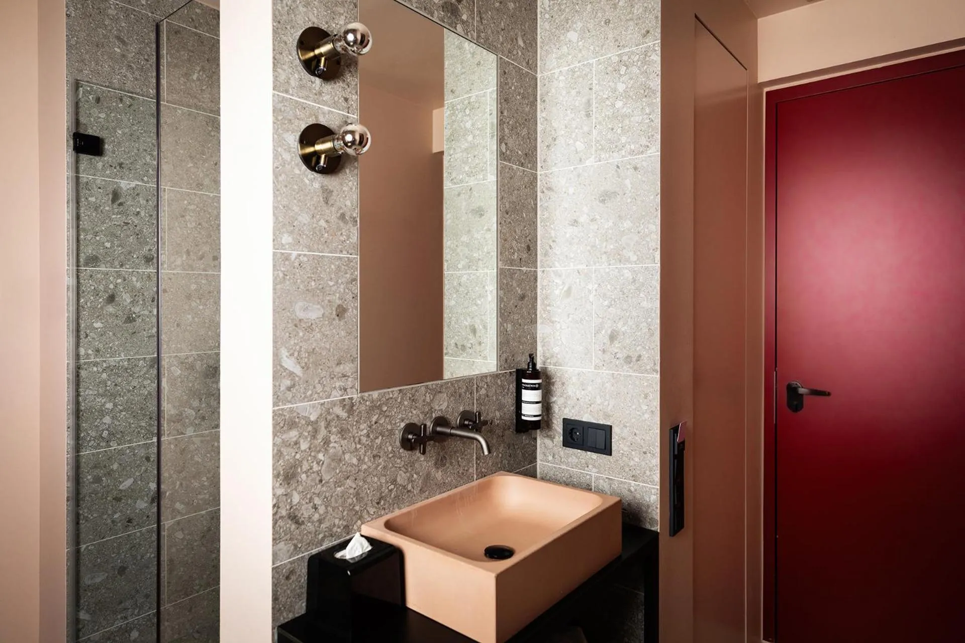 Bathroom in MIANO Hotel & Bar