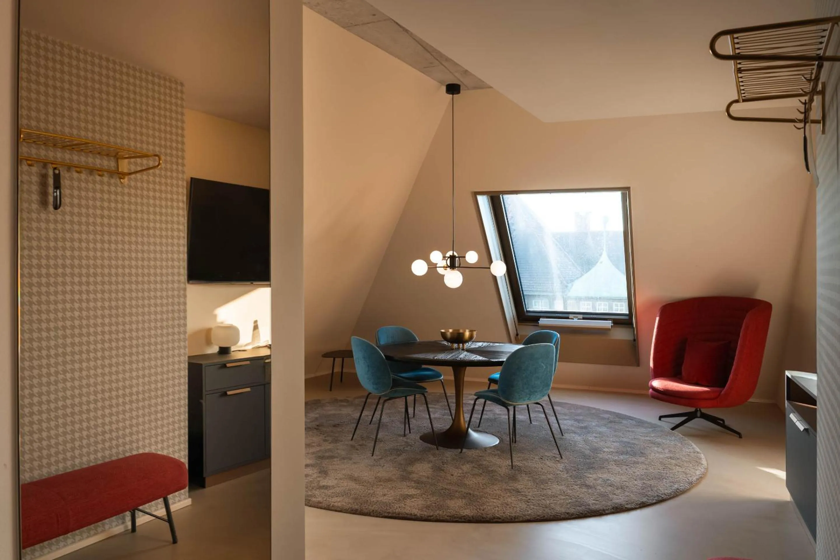 TV and multimedia in Hotel Miano by Limehome