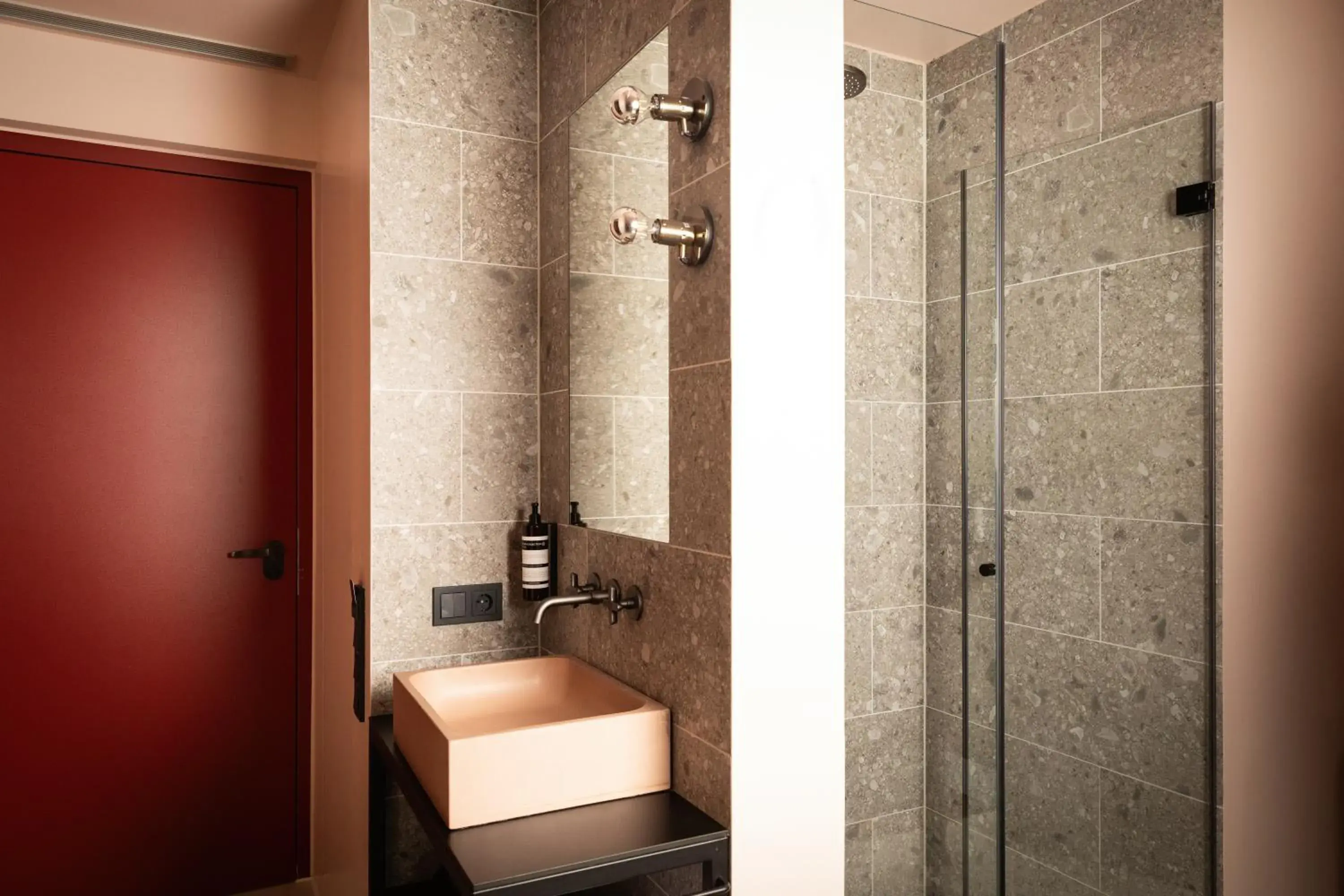 Standard Double Room - single occupancy in MIANO Hotel & Bar Standard Double Room - single occupancy in MIANO Hotel & Bar