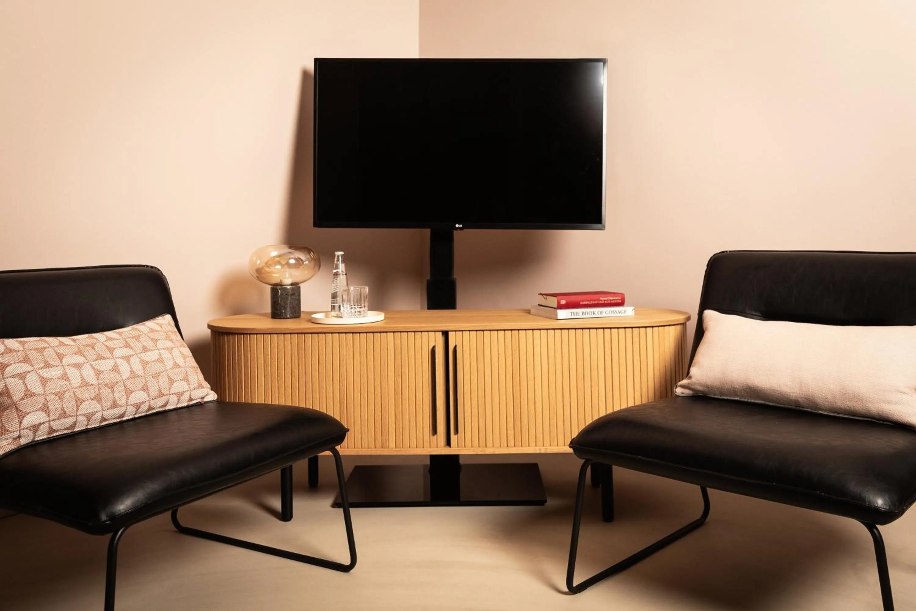 Living room in MIANO Hotel & Bar