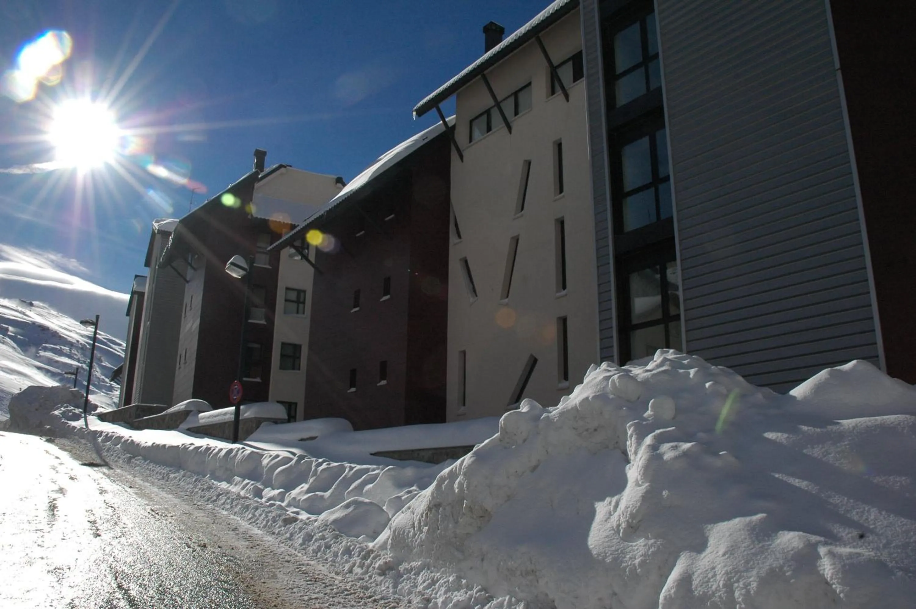 Facade/entrance in Apartamentos Sierra Nevada Prime Bluettravel