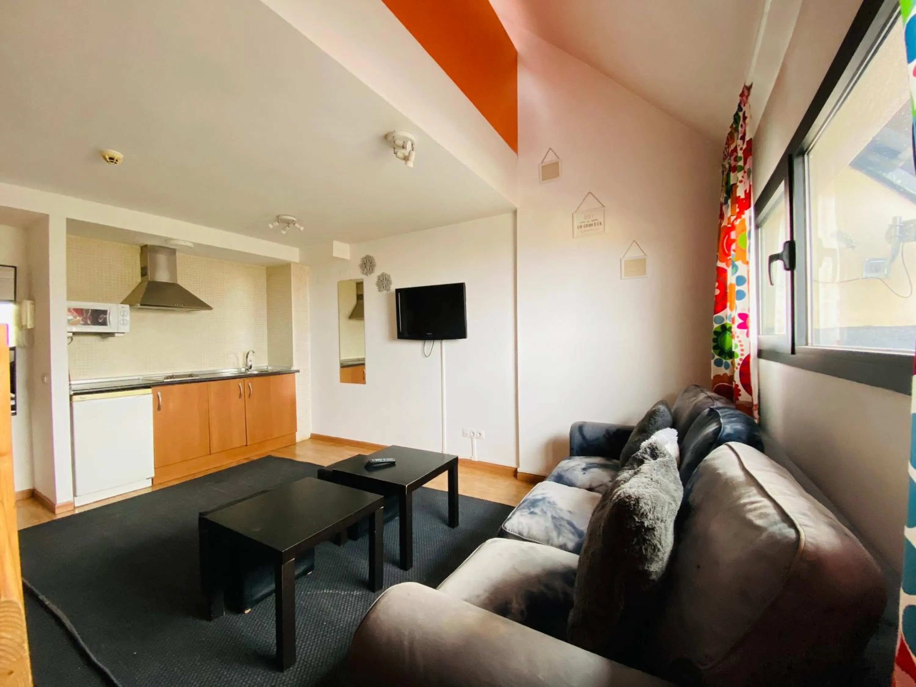 Living room in Apartamentos Sierra Nevada Prime Bluettravel