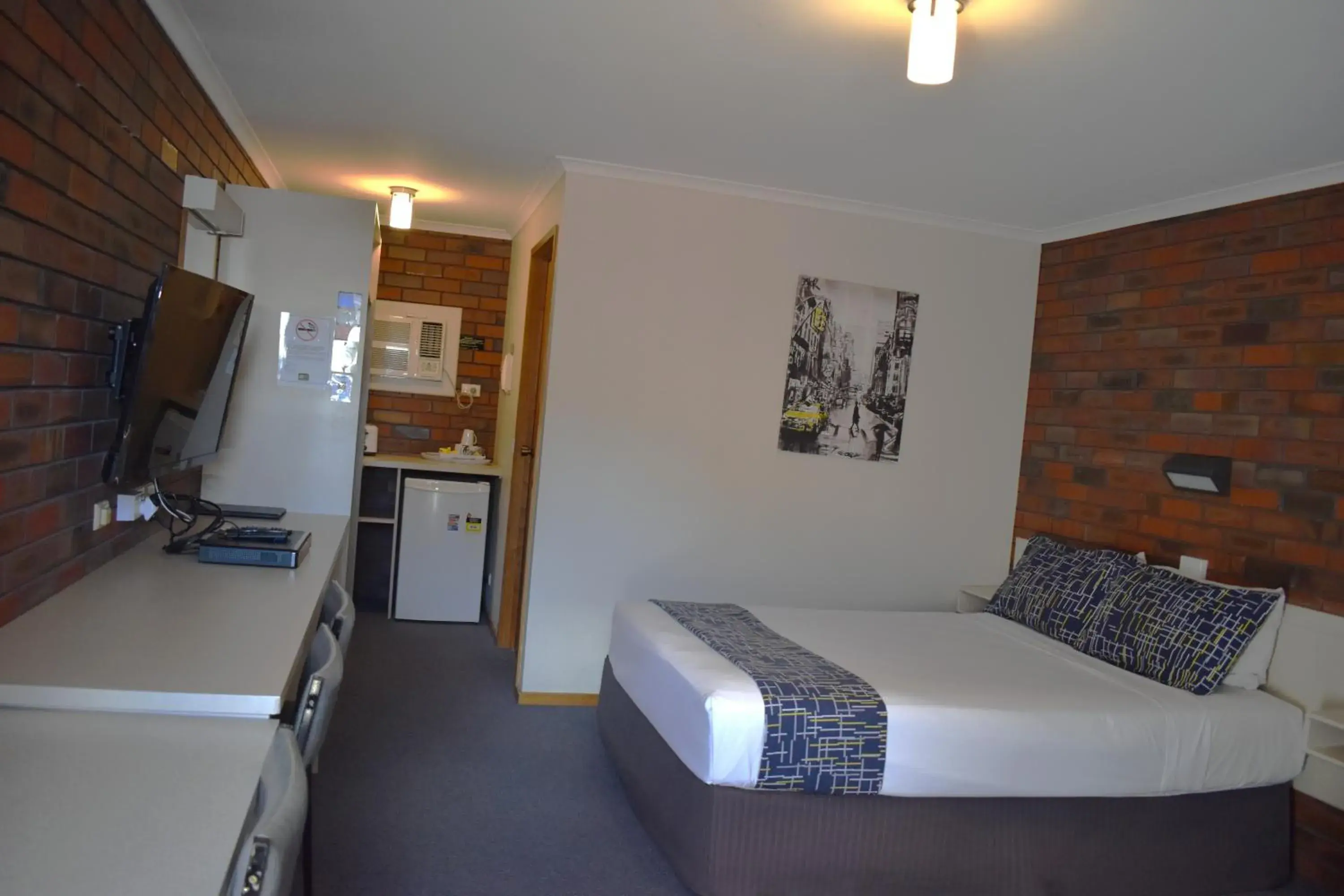 Double Room in Coorrabin Motor Inn Double Room in Coorrabin Motor Inn