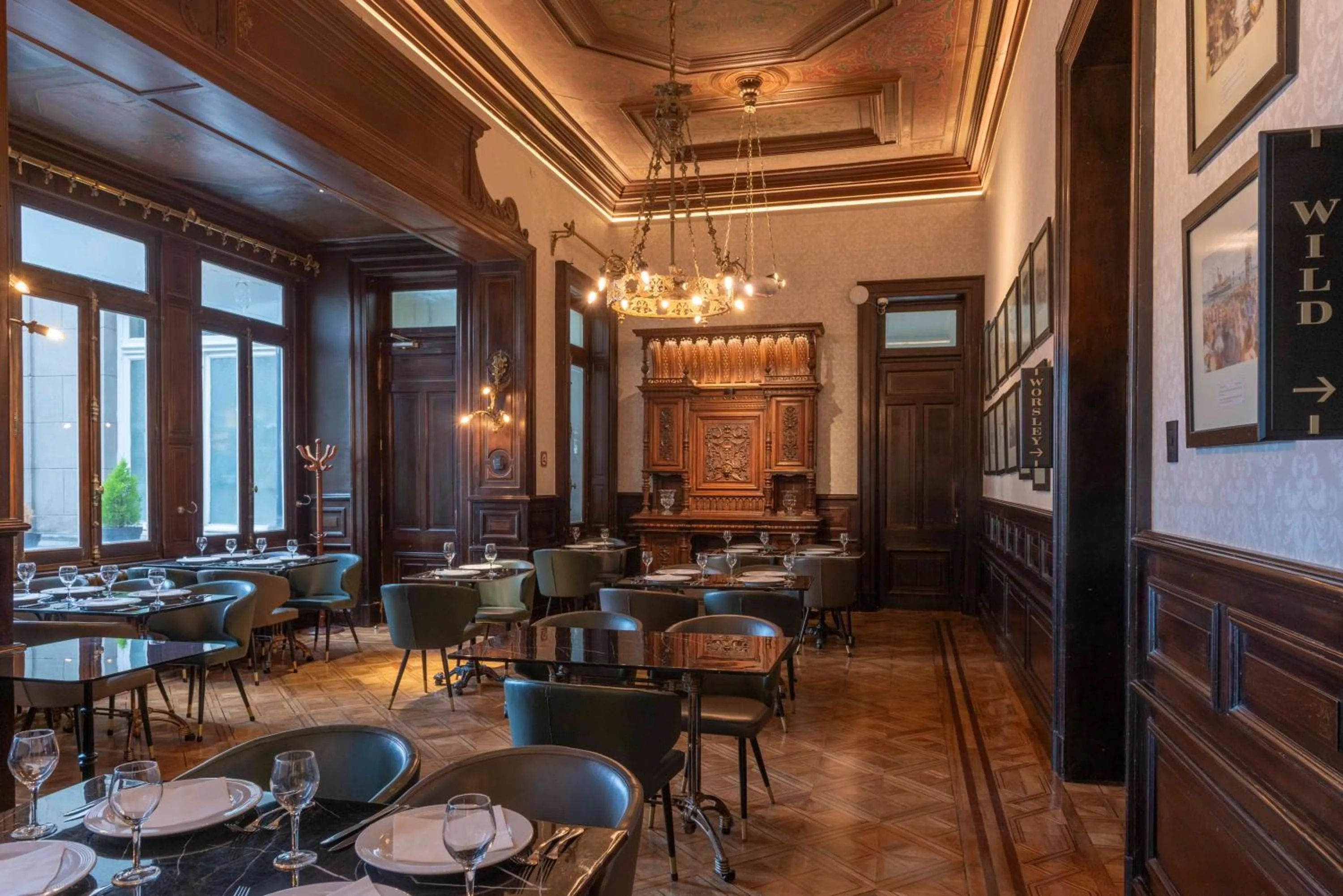 Restaurant/places to eat in Hotel José Nogueira