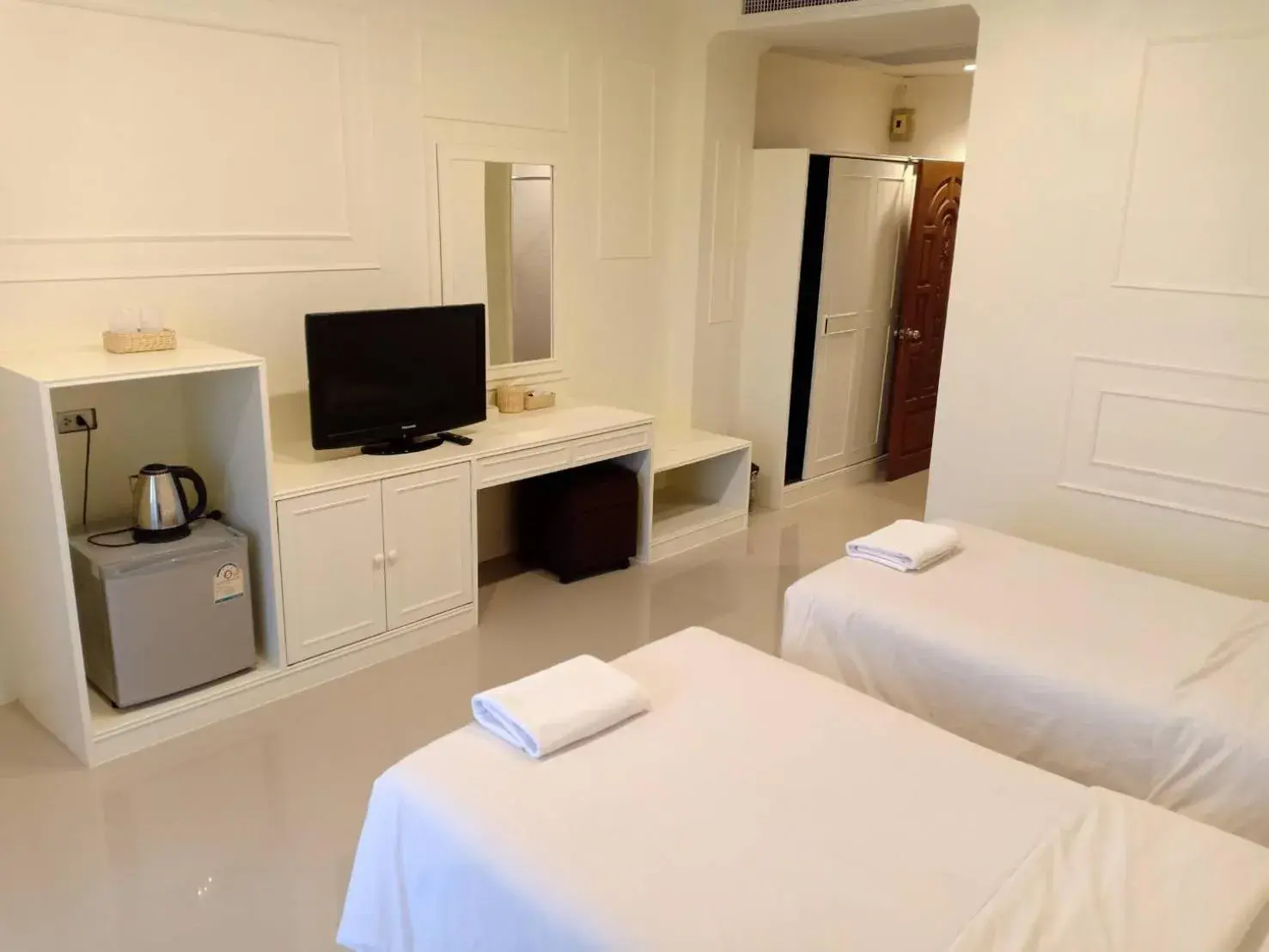 Bed in Golden Dragon Resort Bed in Golden Dragon Resort