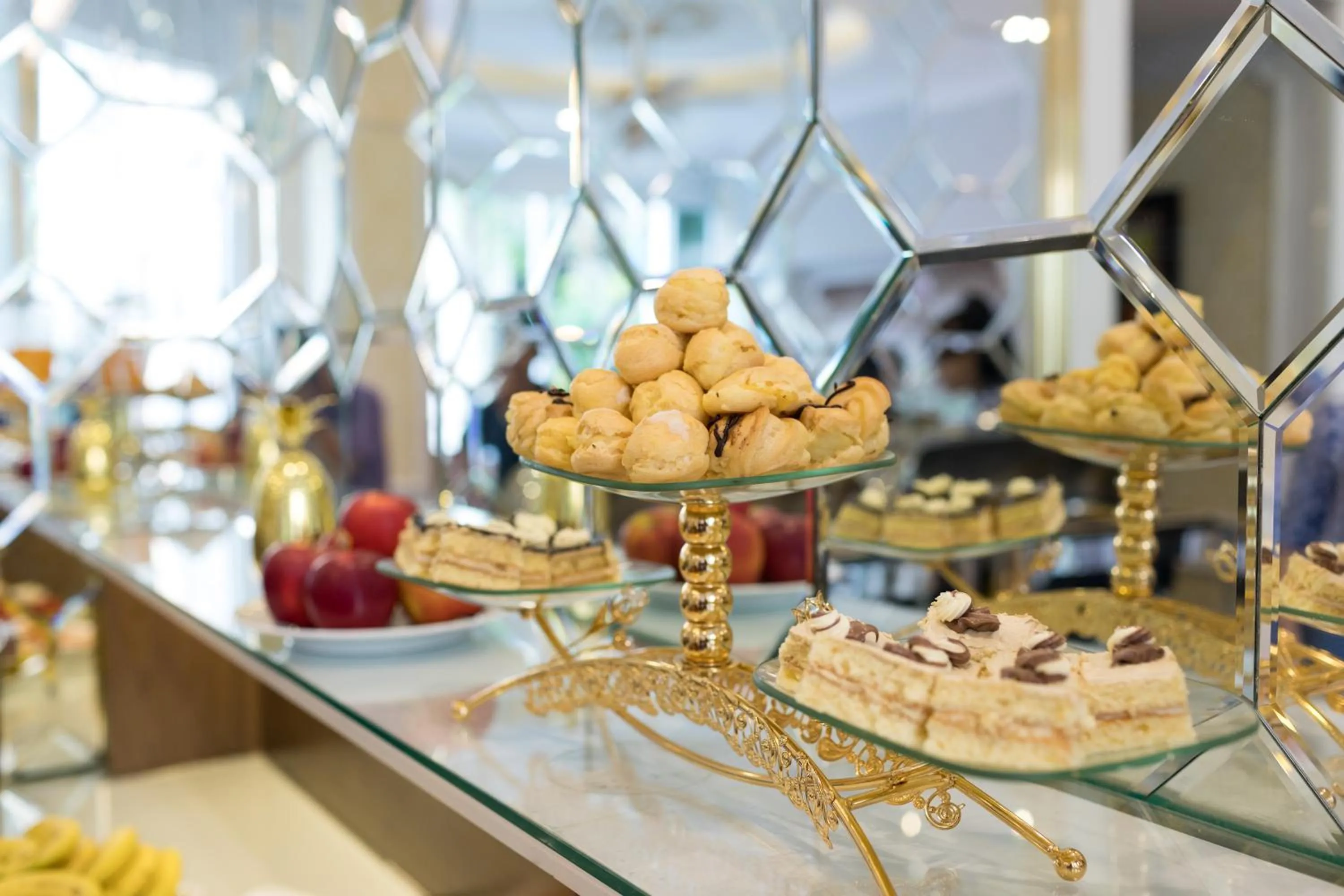 Breakfast in Hanoi Royal Palace Hotel 2