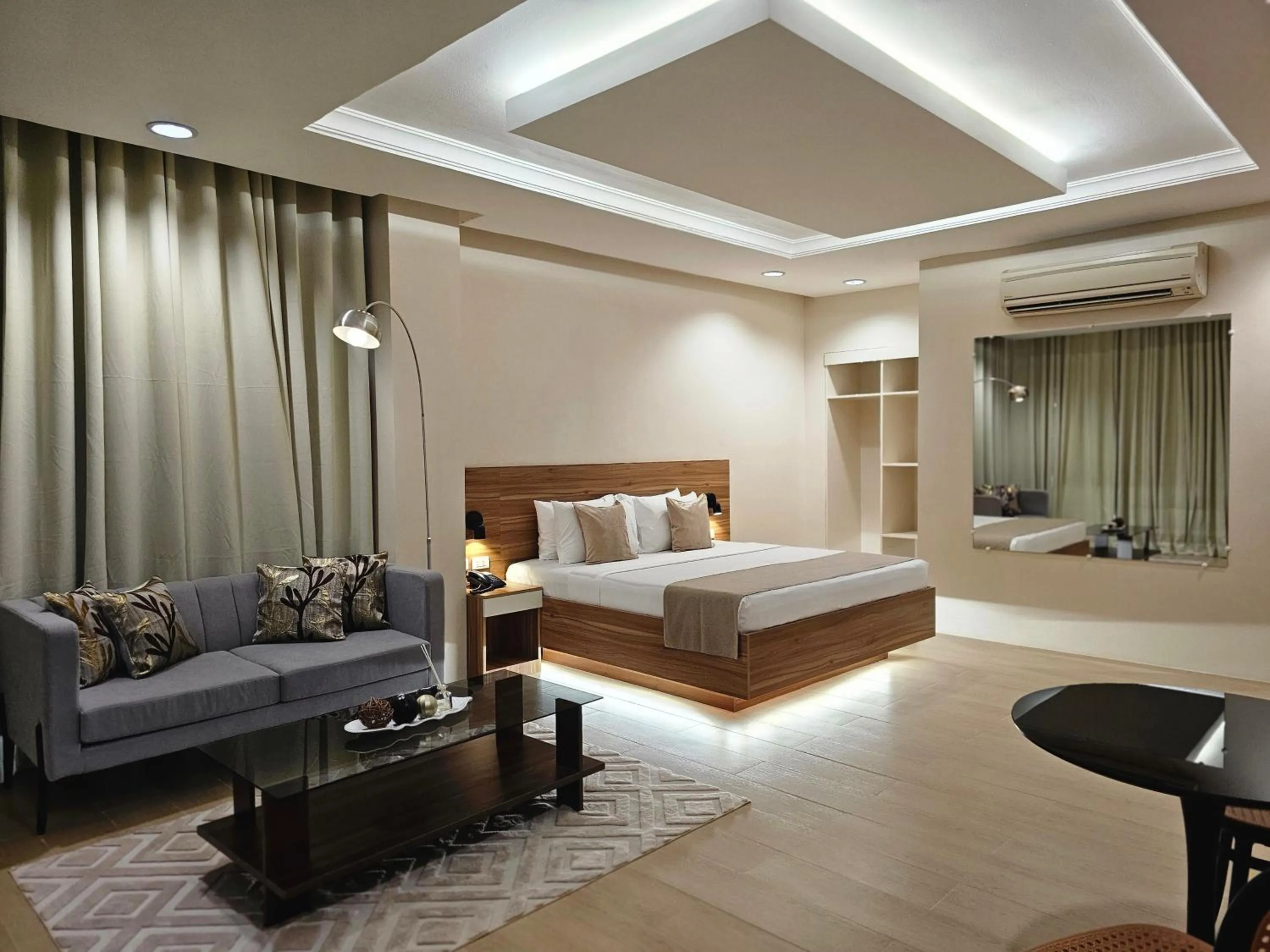 Bedroom, Bed in Hotel Nicanor