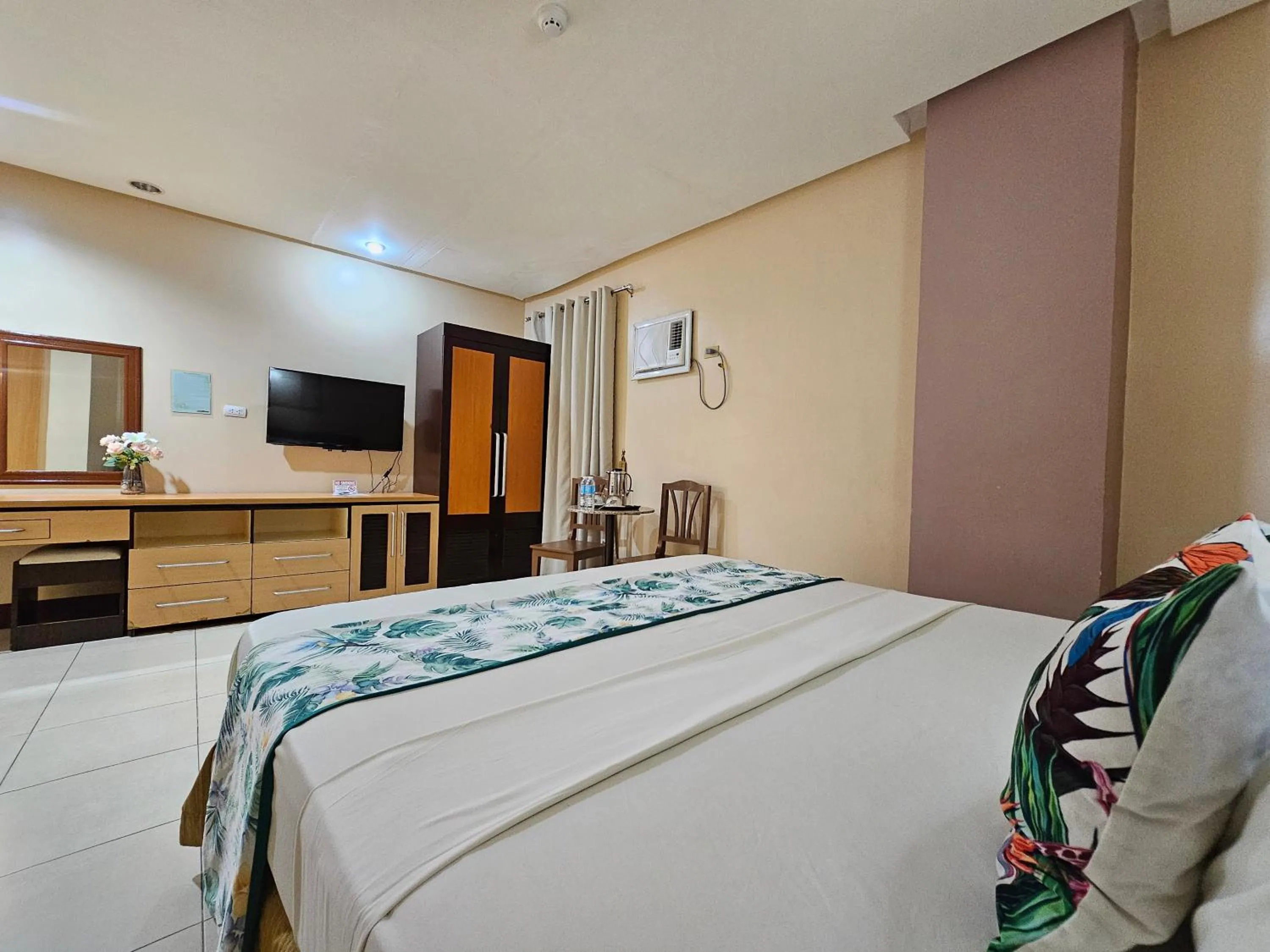 Bedroom, Bed in Hotel Nicanor