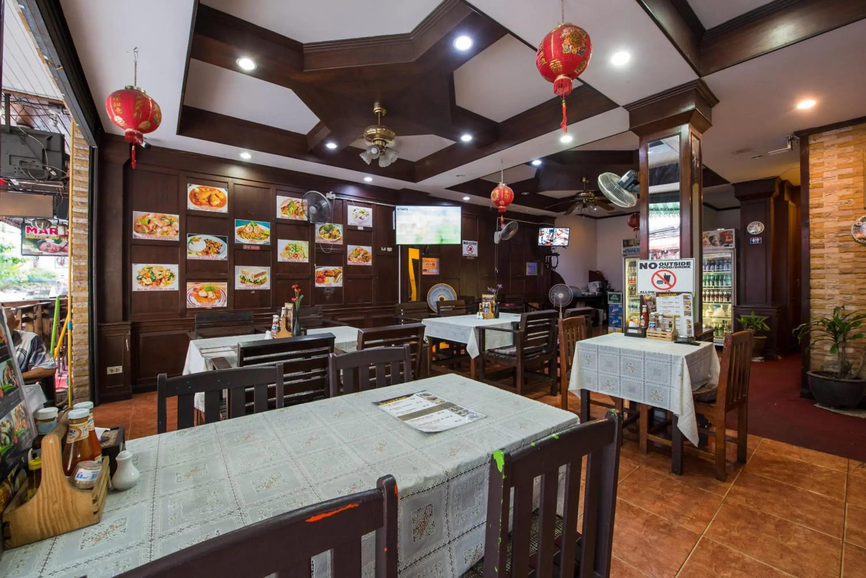 Restaurant/places to eat in Magnific Patong Restaurant/places to eat in Magnific Patong