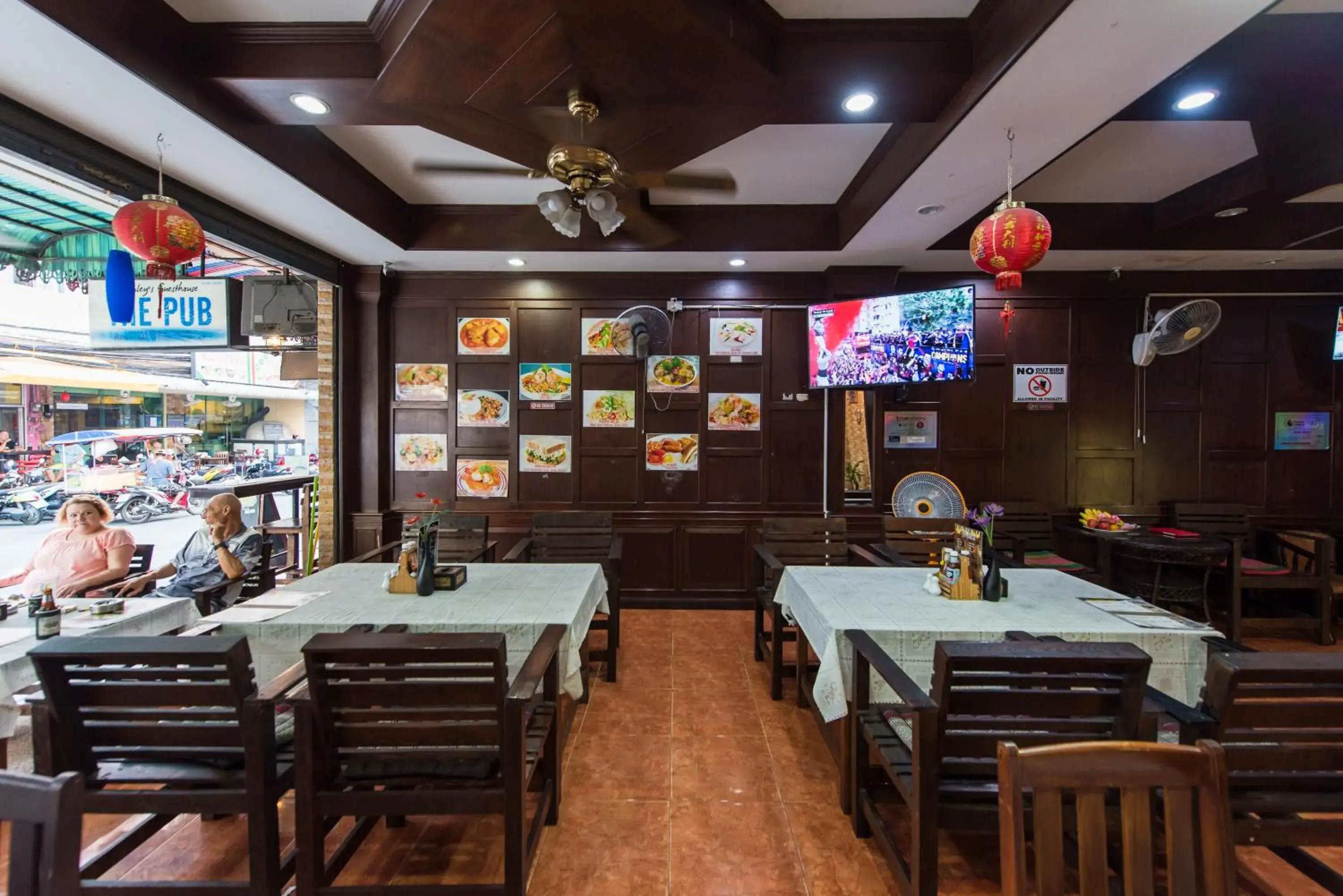 Restaurant/places to eat in Magnific Patong Restaurant/places to eat in Magnific Patong