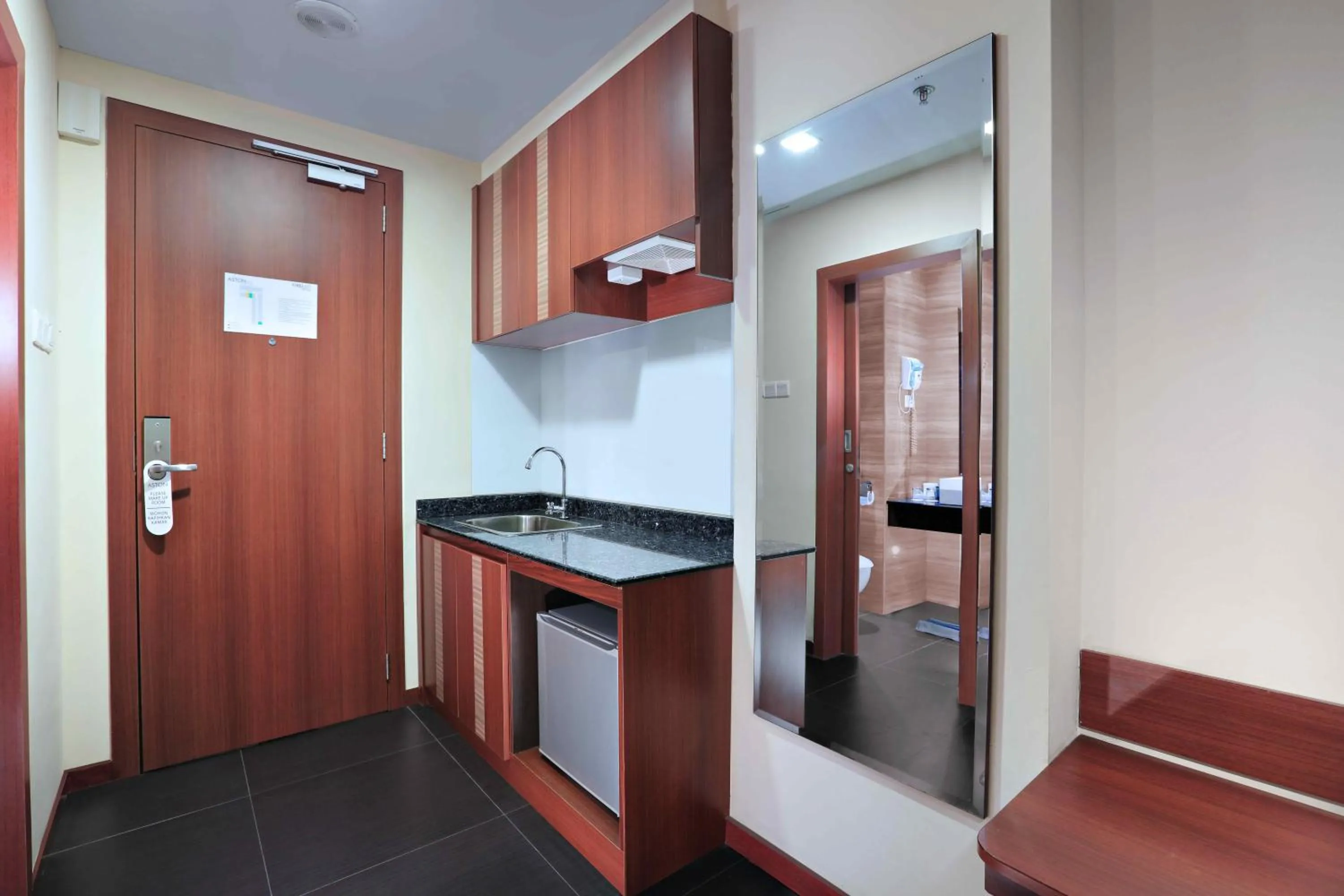 Kitchen or kitchenette in Aston Inn Gideon Batam