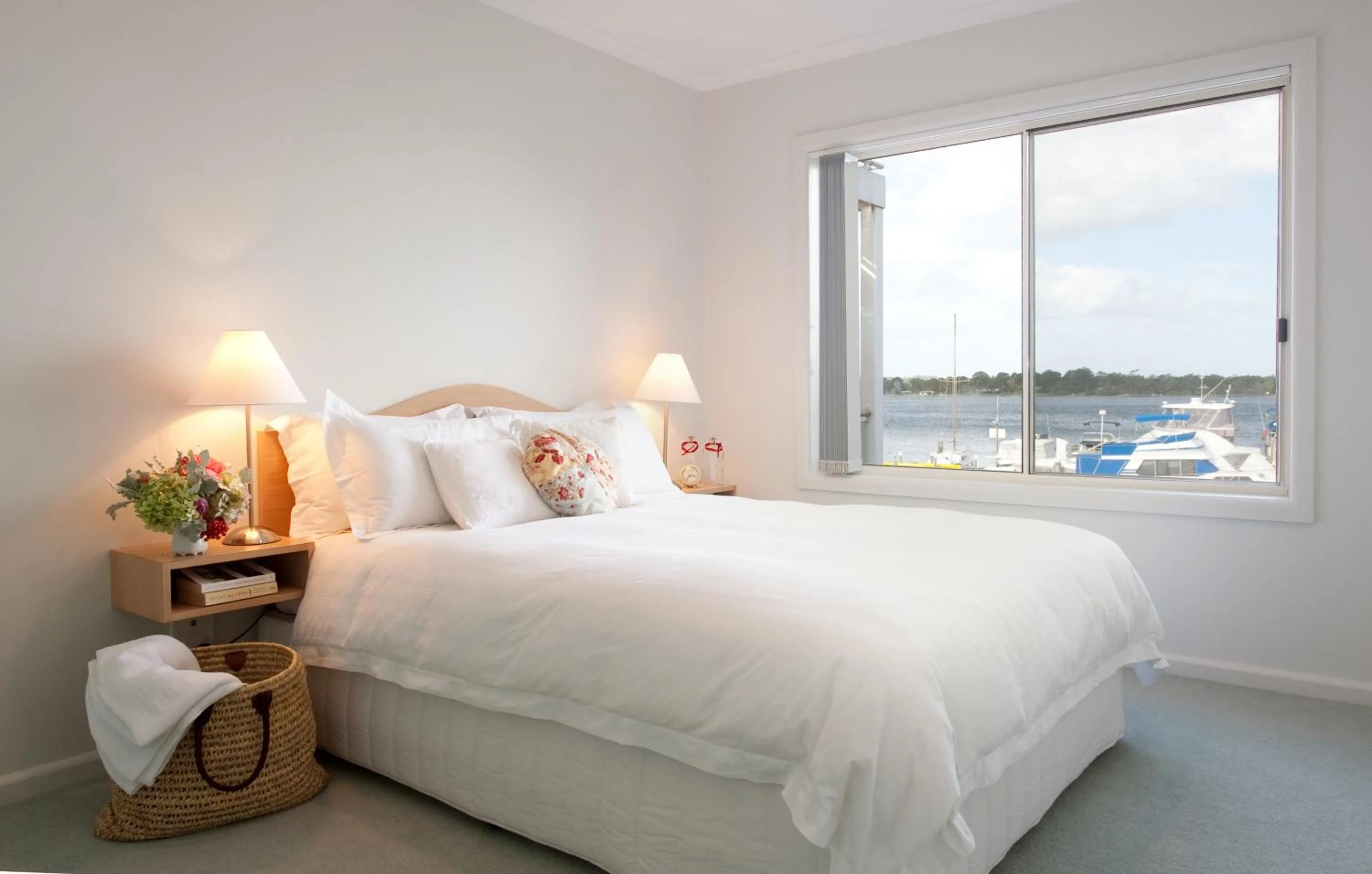 Bedroom, Bed in The Moorings at Metung