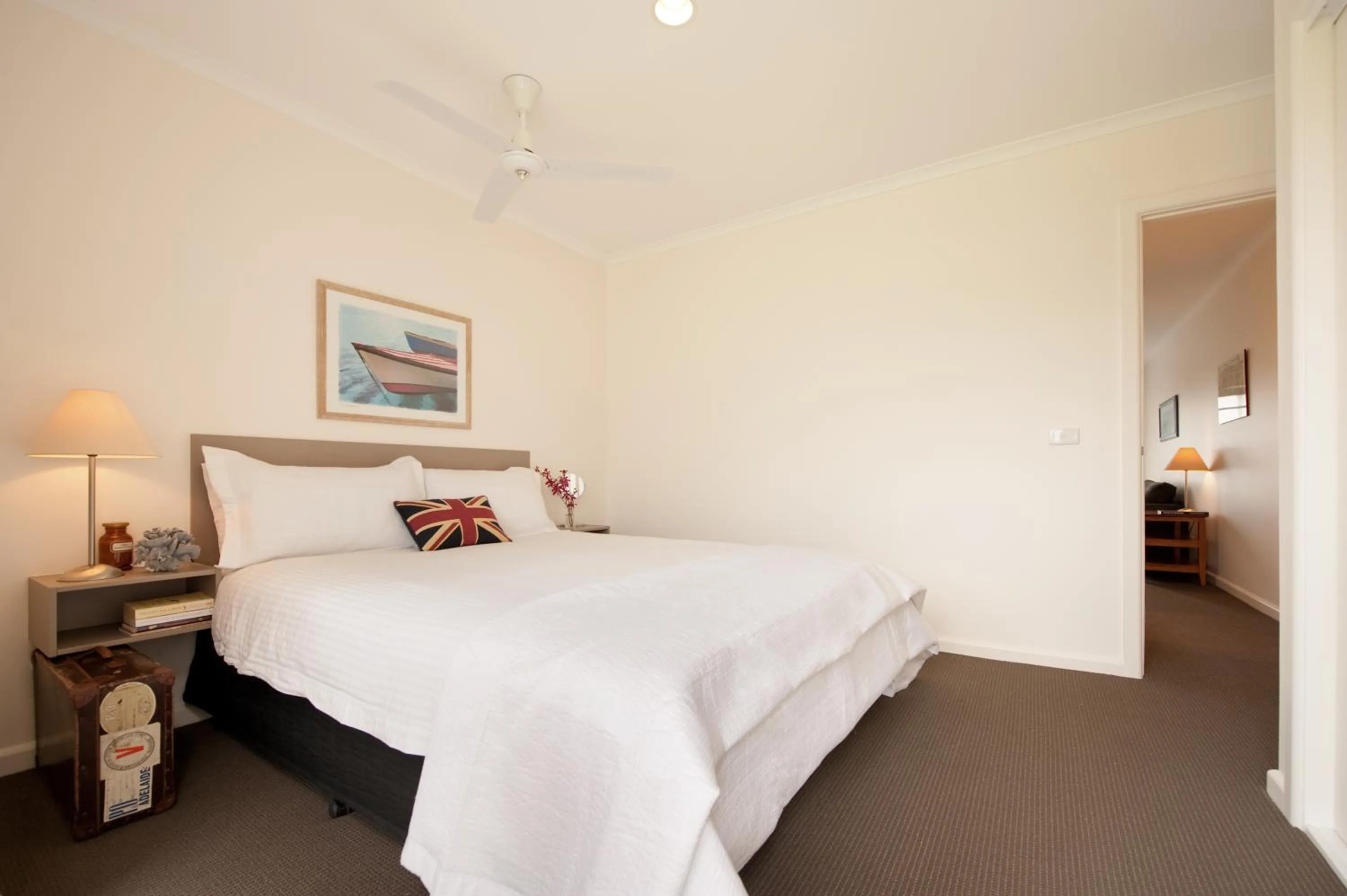 Bedroom, Bed in The Moorings at Metung