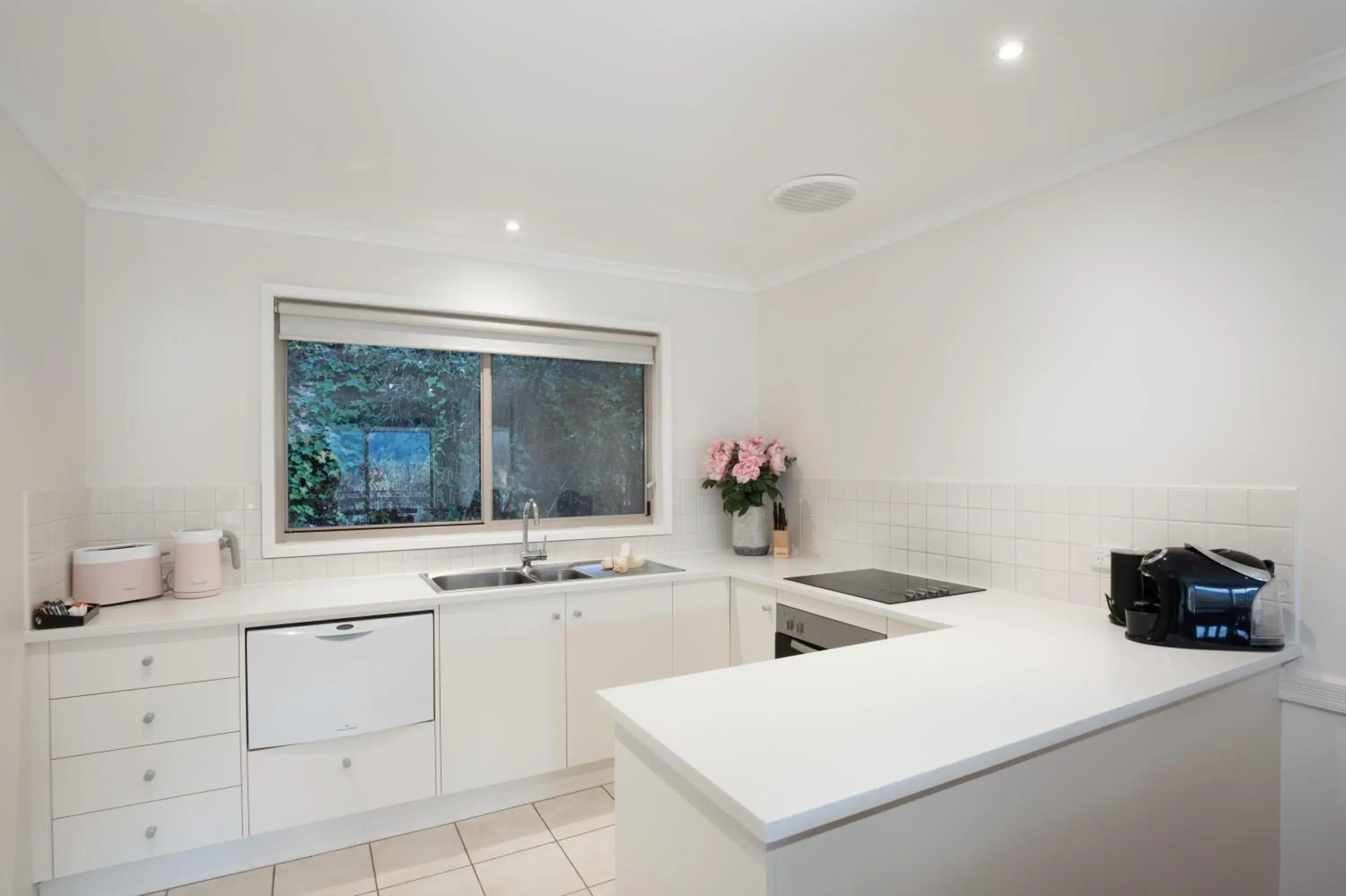 Two-Bedroom Apartment in Chestnut Tree Holiday Units Two-Bedroom Apartment in Chestnut Tree Holiday Units