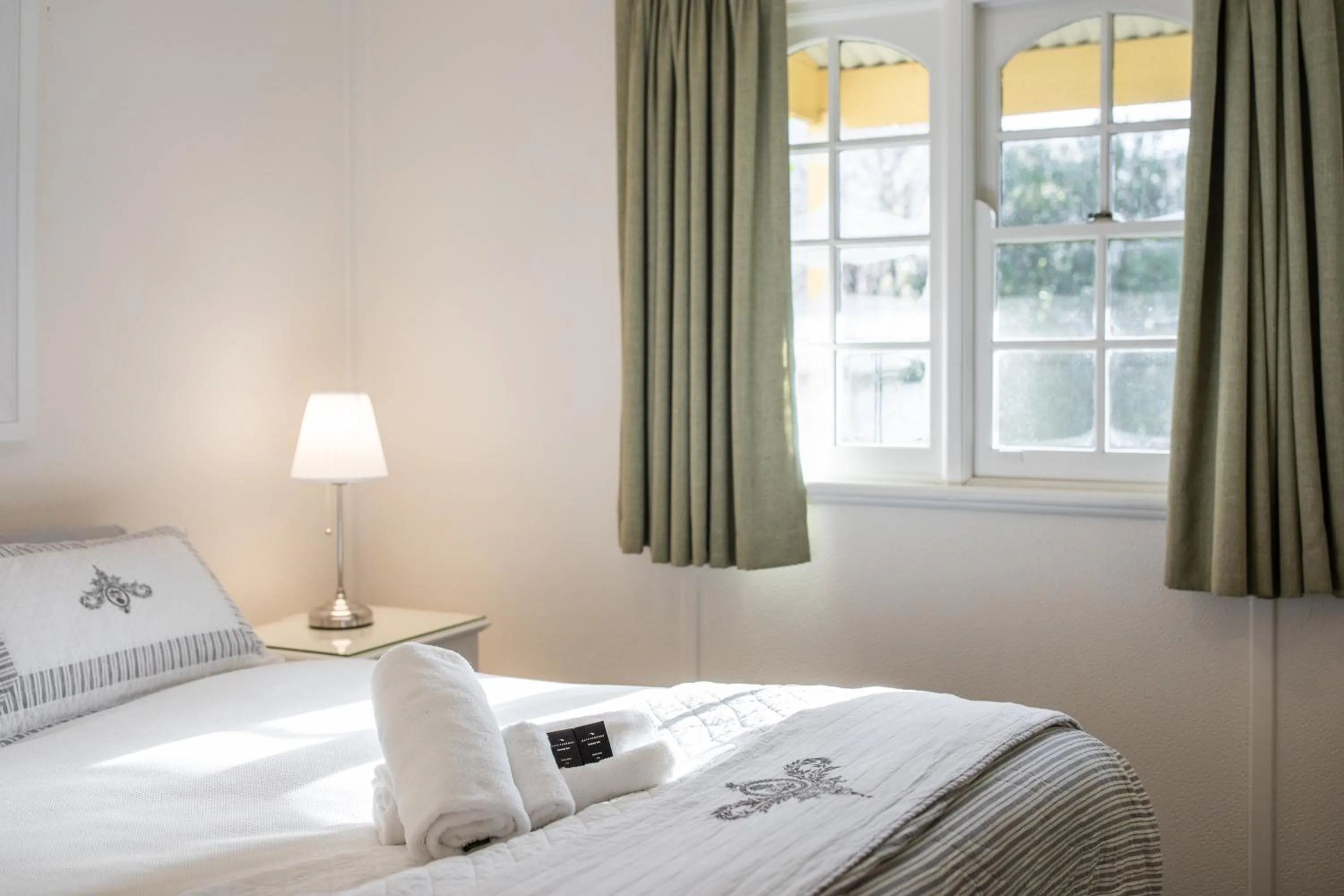 Bed in Chestnut Tree Holiday Units