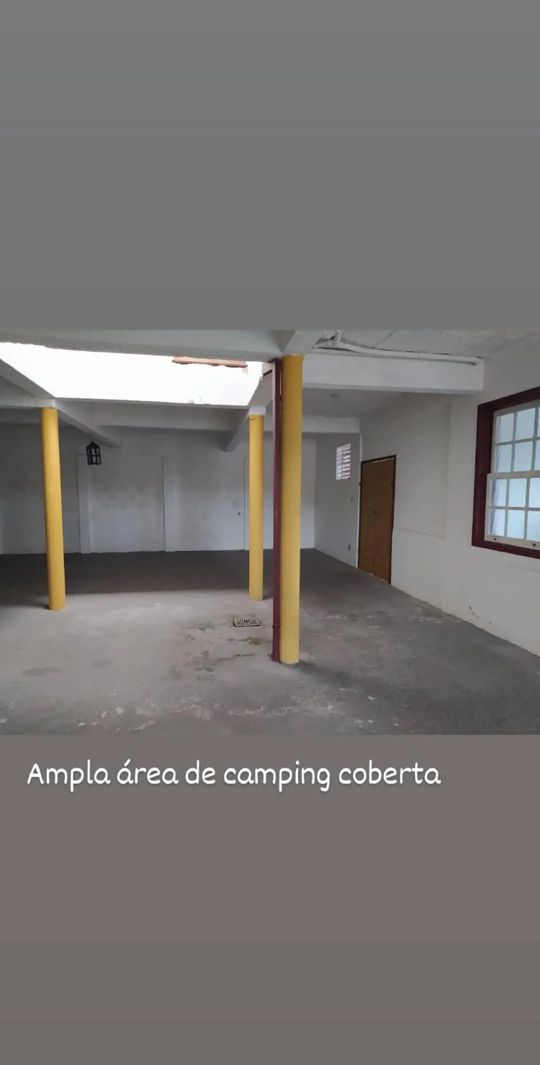 Communal lounge/ TV room in Trilhas de Minas Hostel Camping