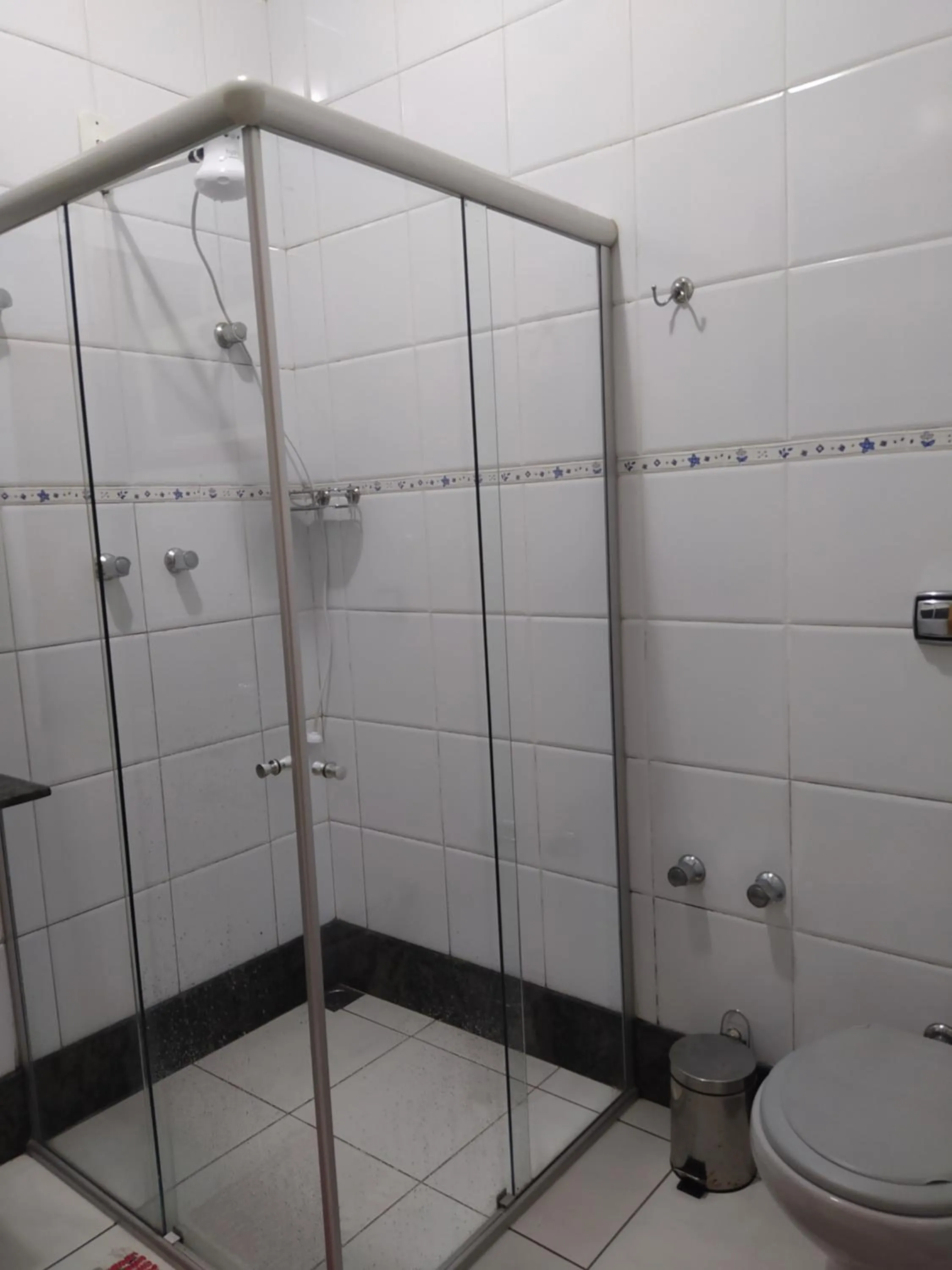Bathroom in Trilhas de Minas Hostel Camping