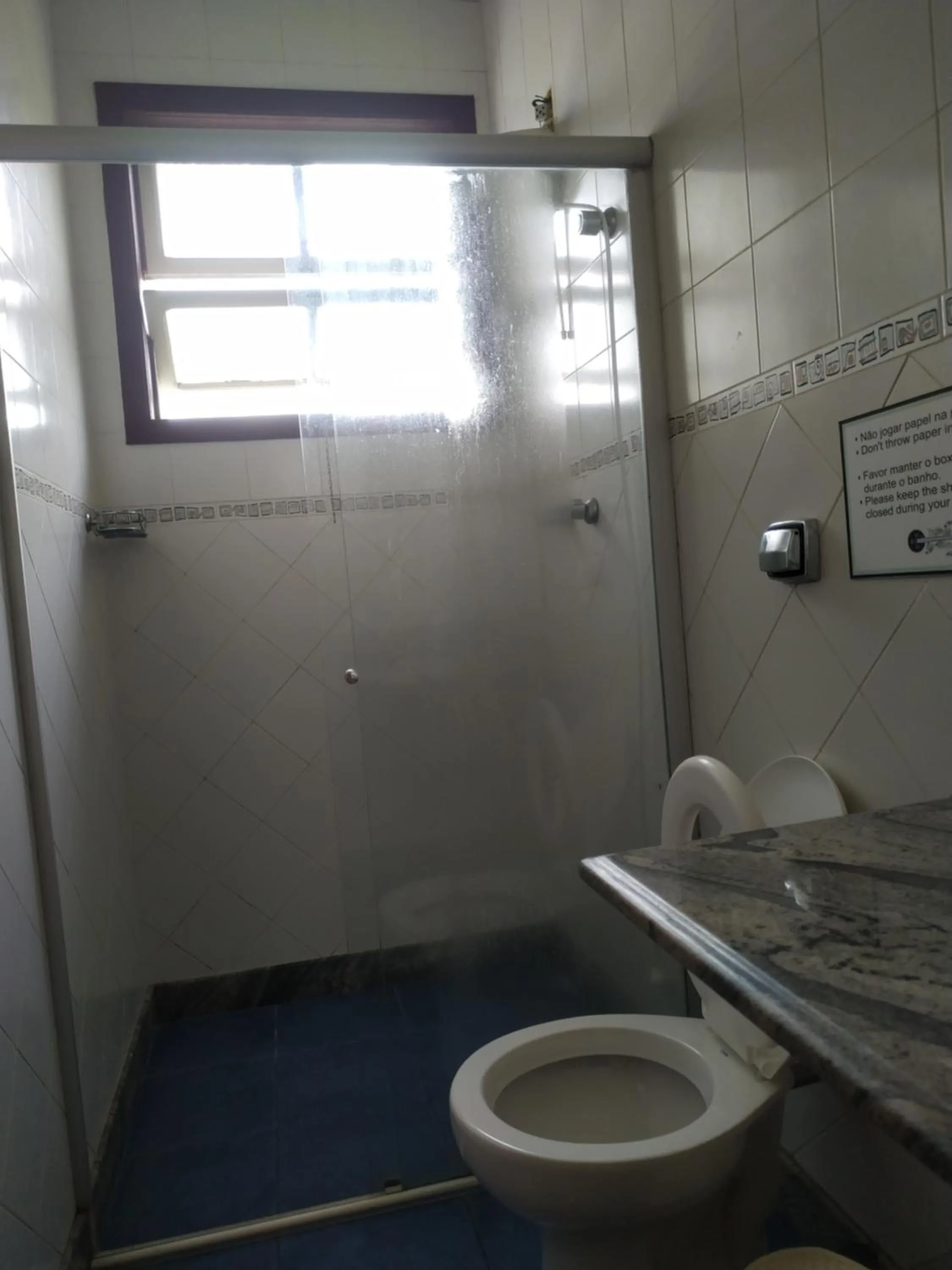 Bathroom in Trilhas de Minas Hostel Camping