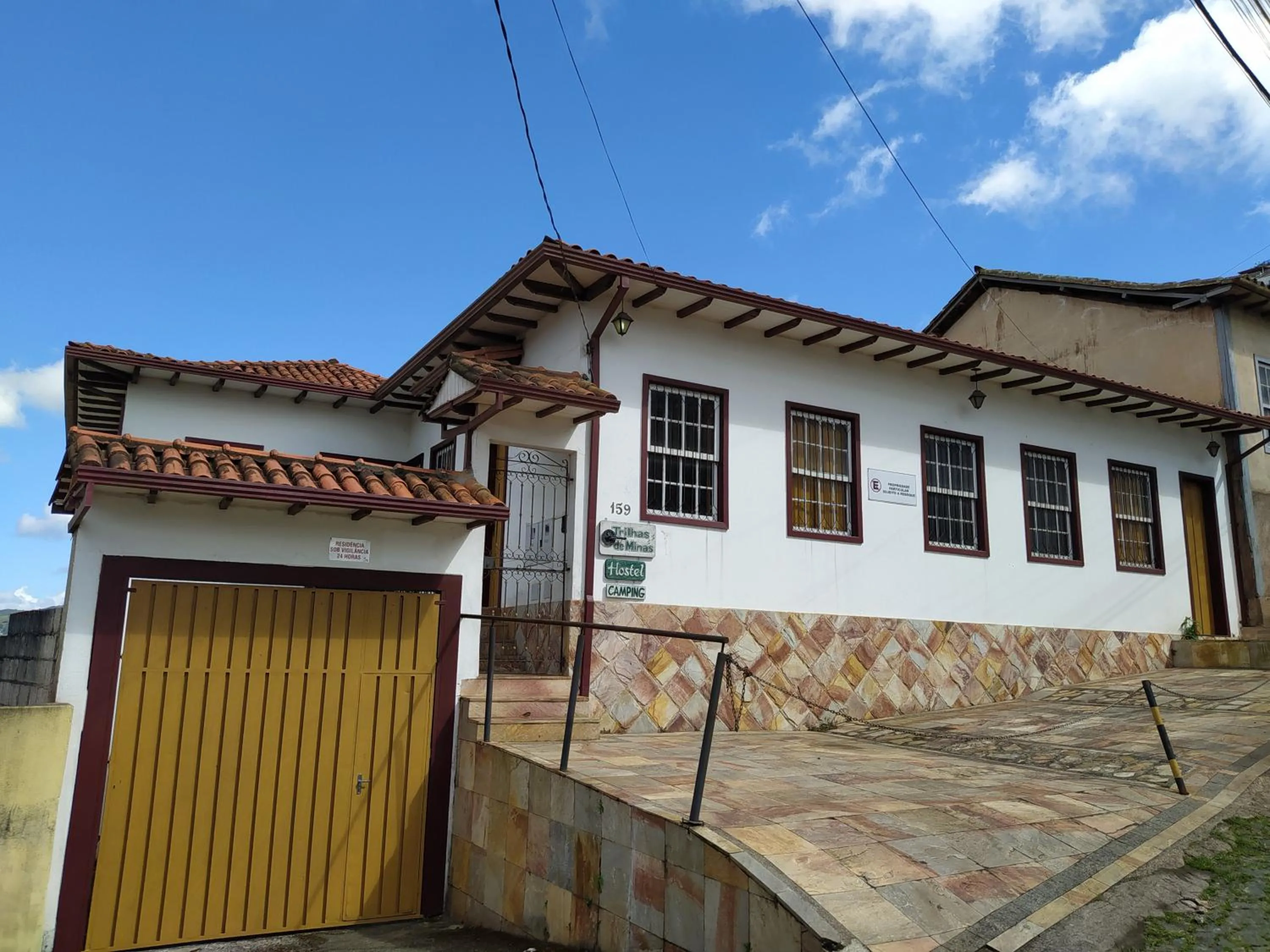 Facade/entrance in Trilhas de Minas Hostel Camping