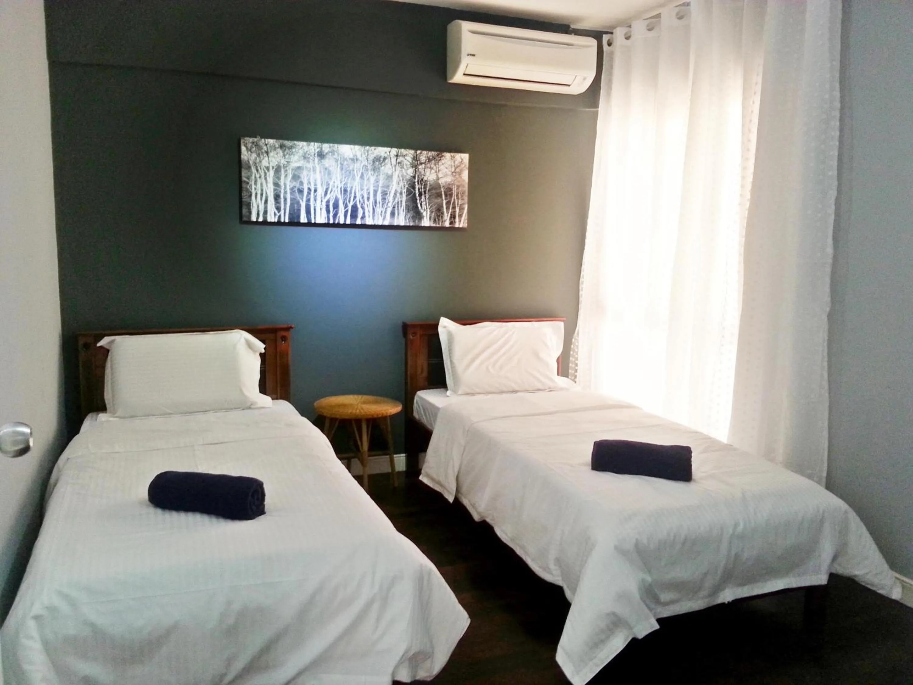 Staff, Bed in Marina Condominium Holiday Homestay