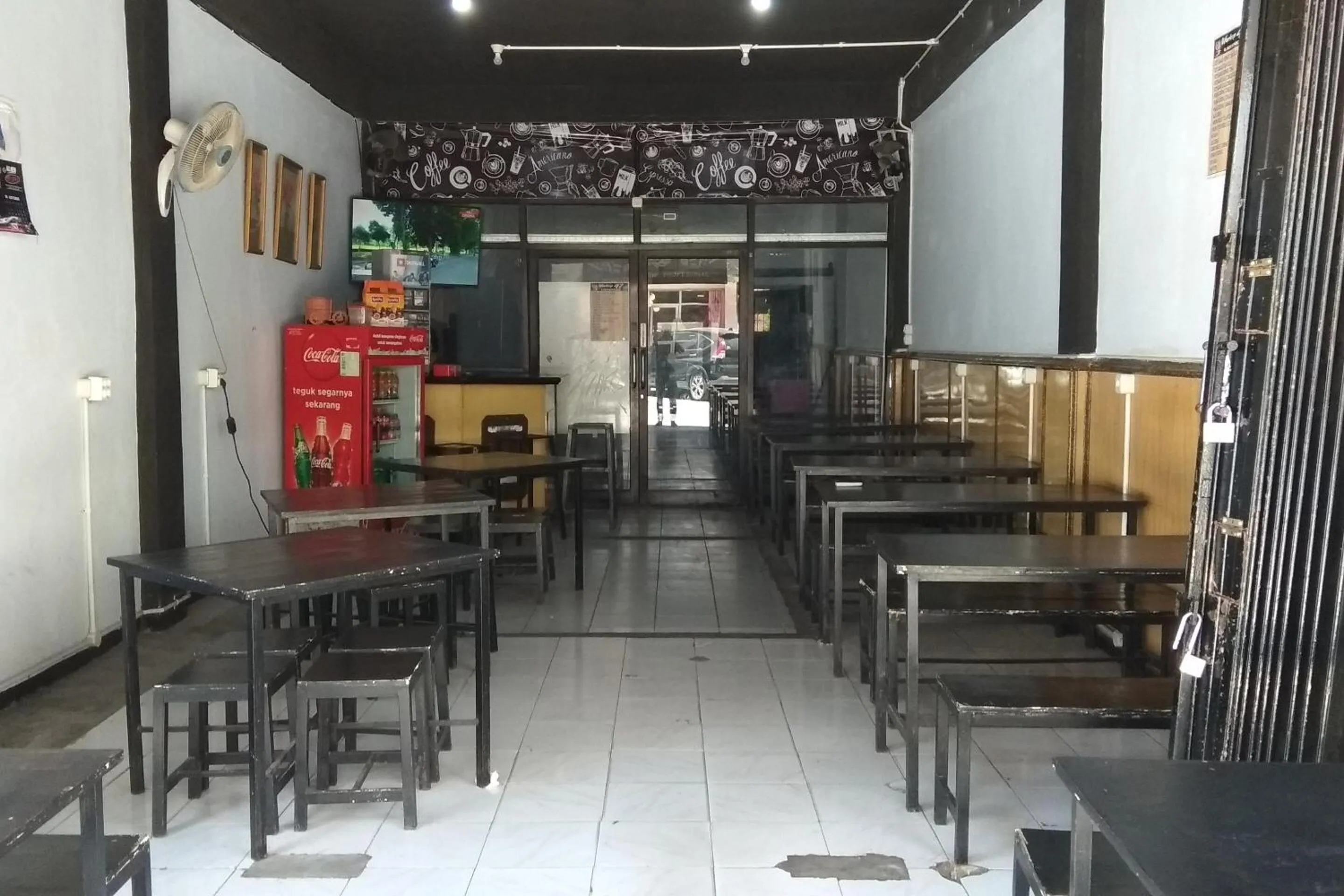 Lobby or reception in Hotel O Homestay 47 Latanete Near Living Plaza