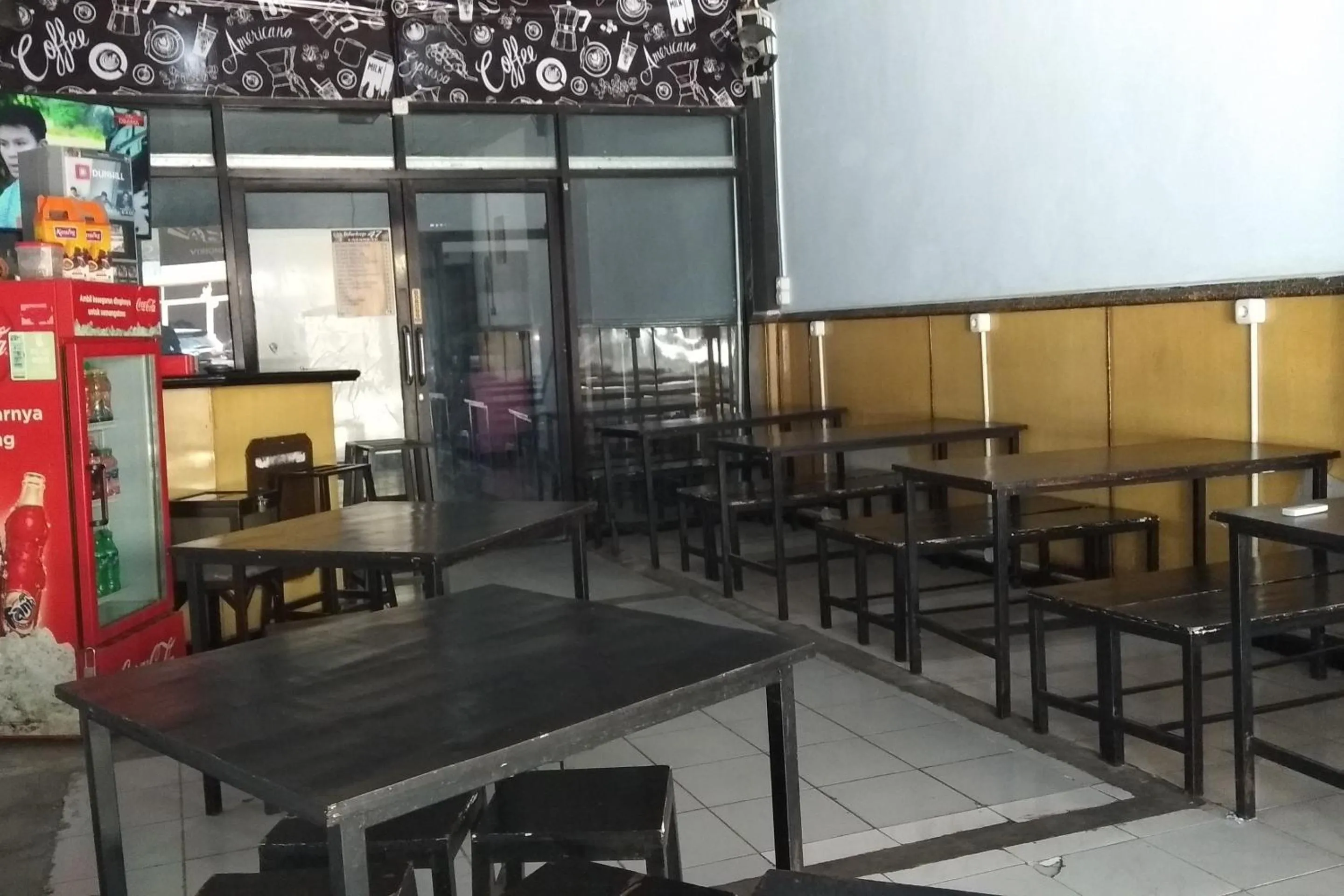 Lobby or reception in Hotel O Homestay 47 Latanete Near Living Plaza