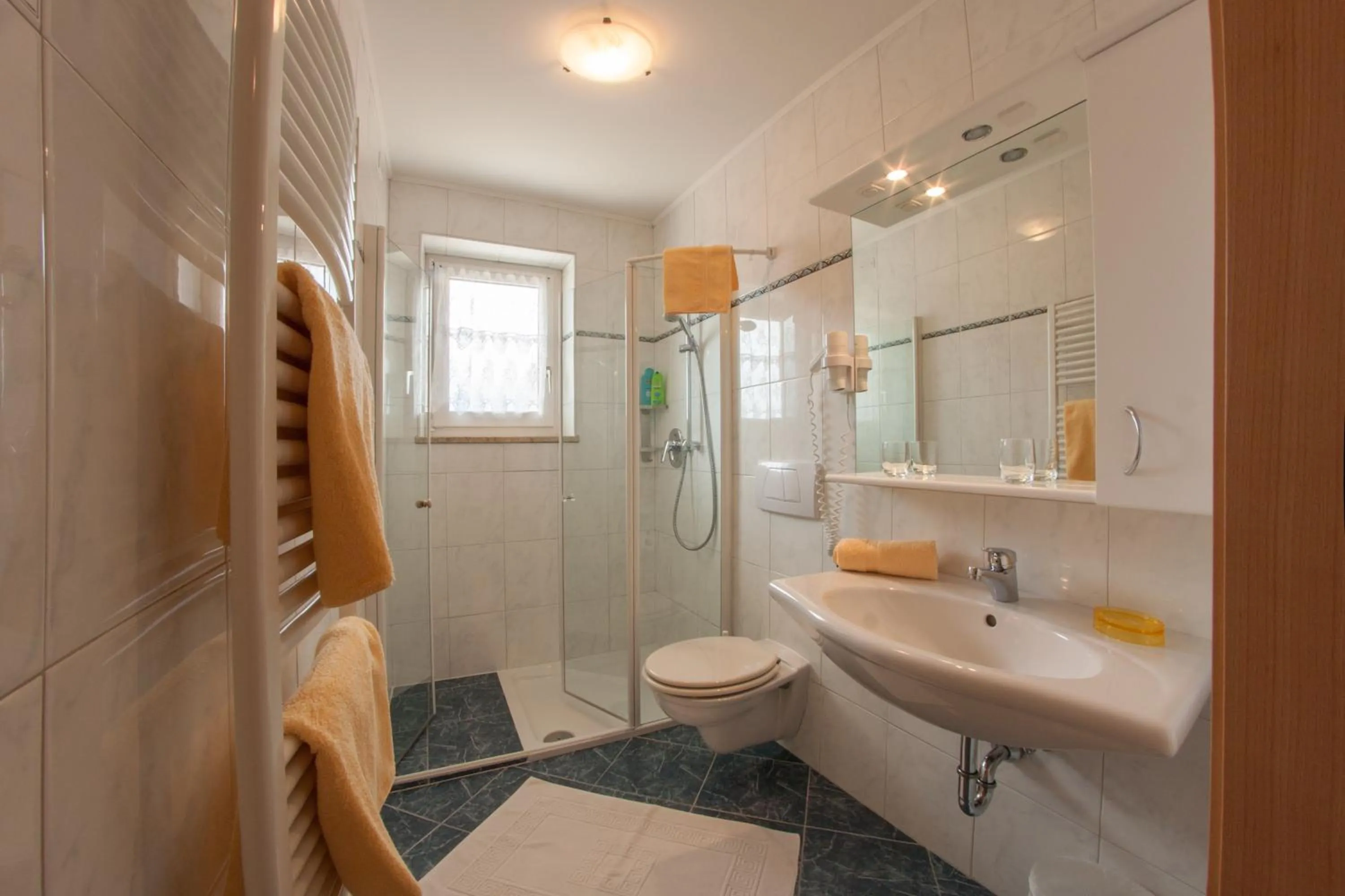 Bathroom in Appartements Verdinserhöhe