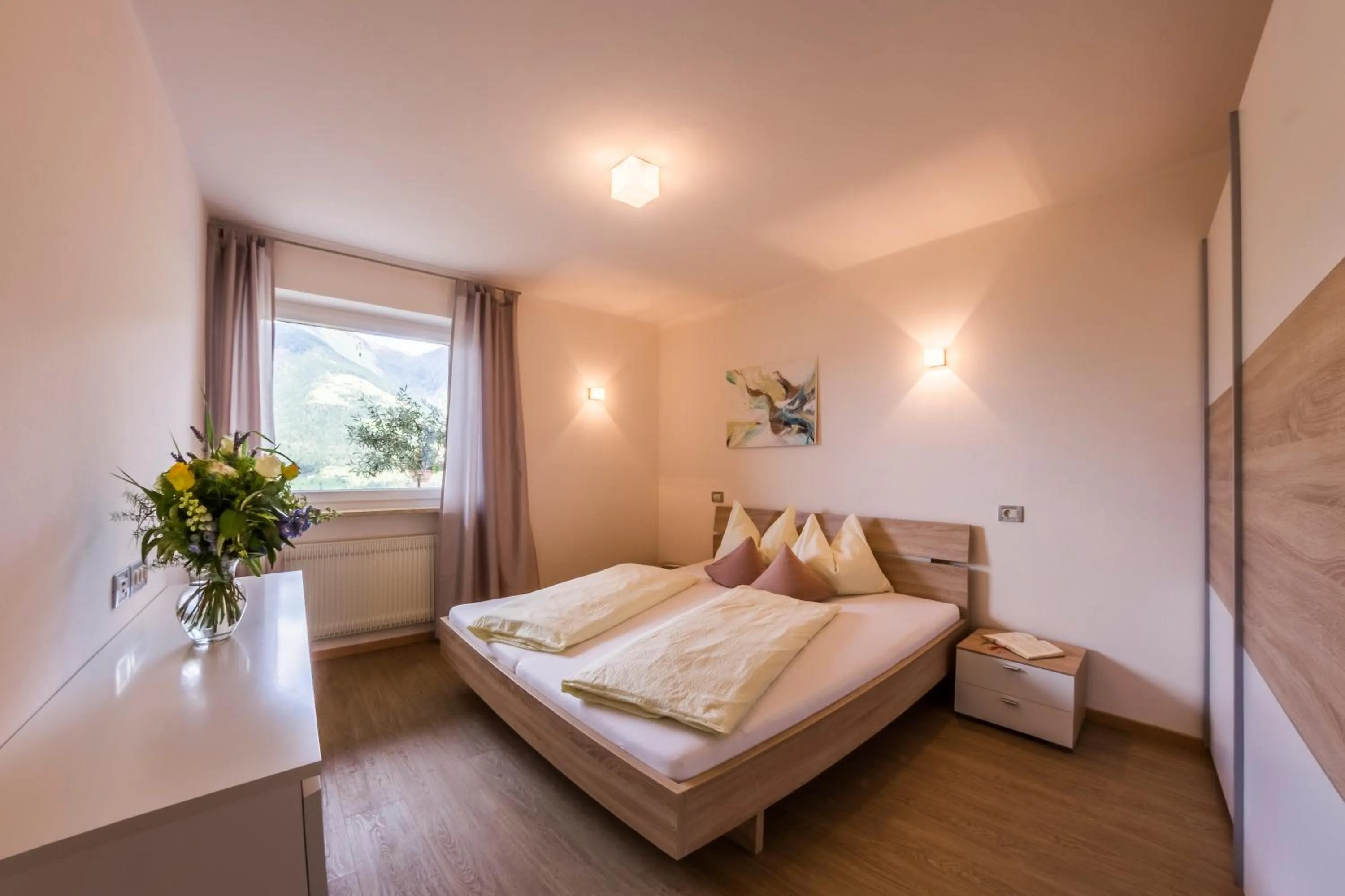 Bed in Appartements Verdinserhöhe